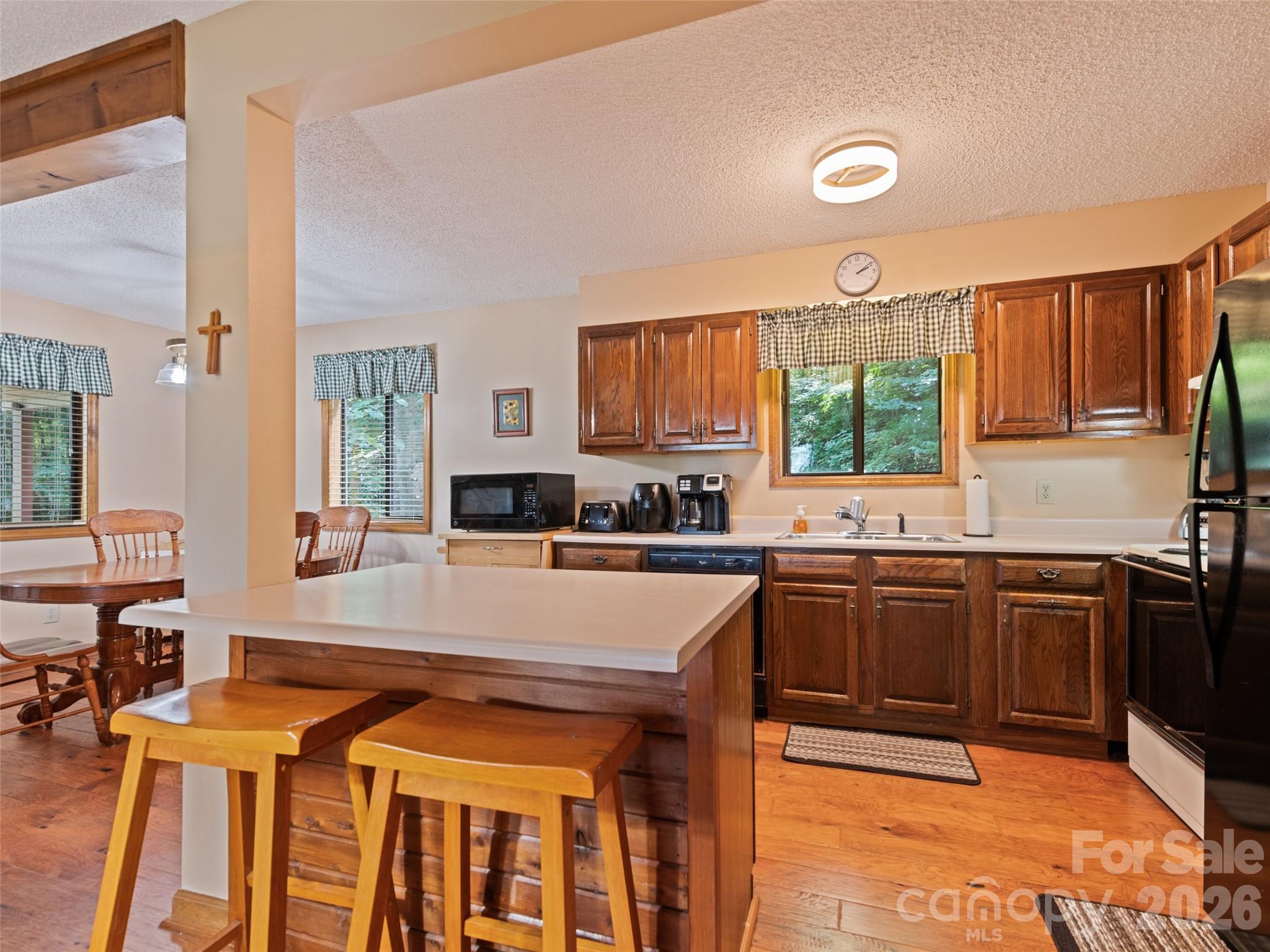 1672 Summit Drive — Maggie Valley