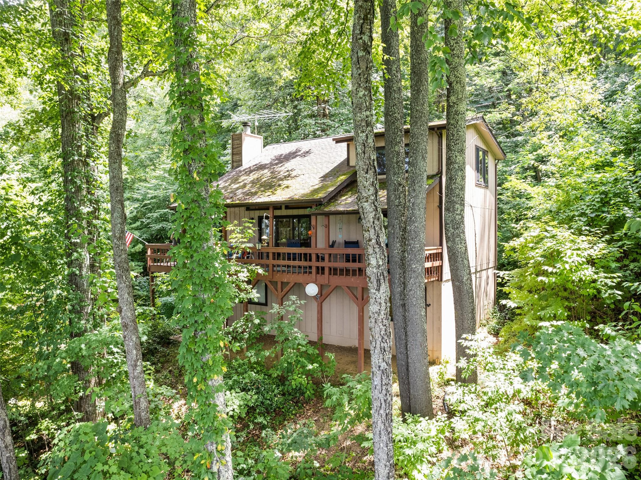 1672 Summit Drive — Maggie Valley
