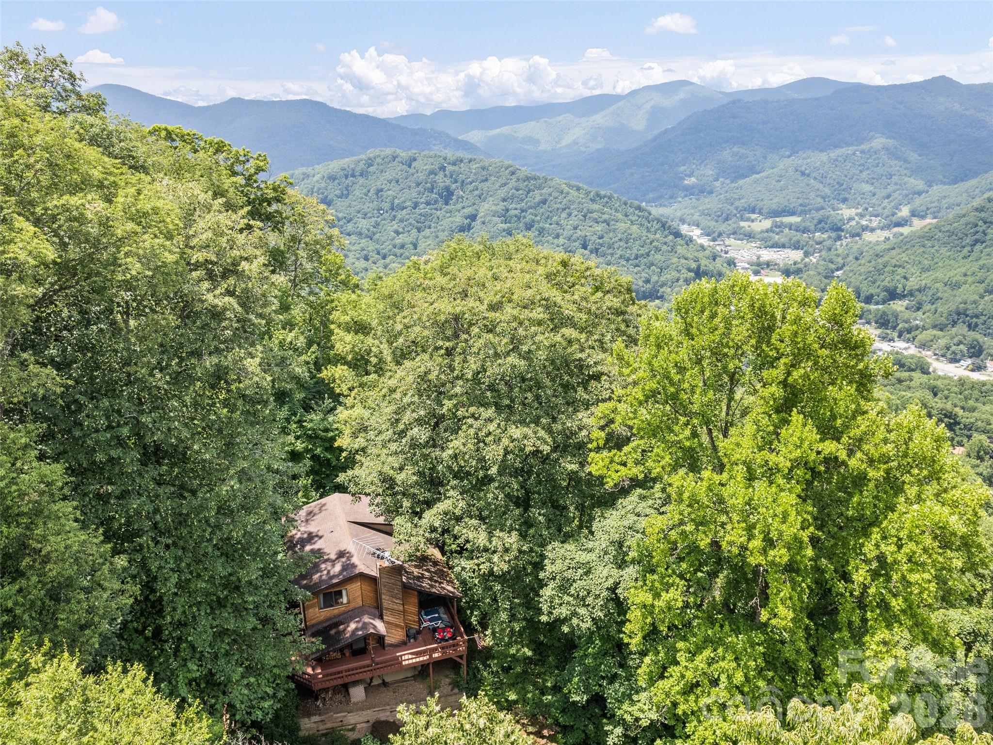 1672 Summit Drive — Maggie Valley
