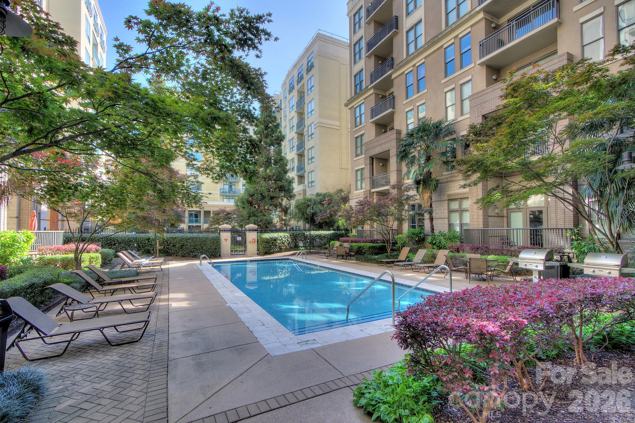 718 W Trade Street #604 — Charlotte