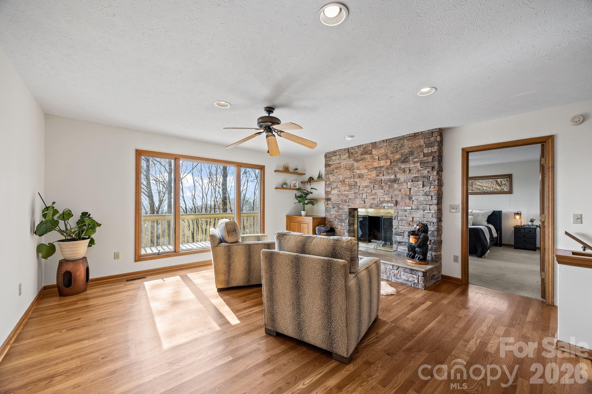 1105 High Vista Drive — Mills River
