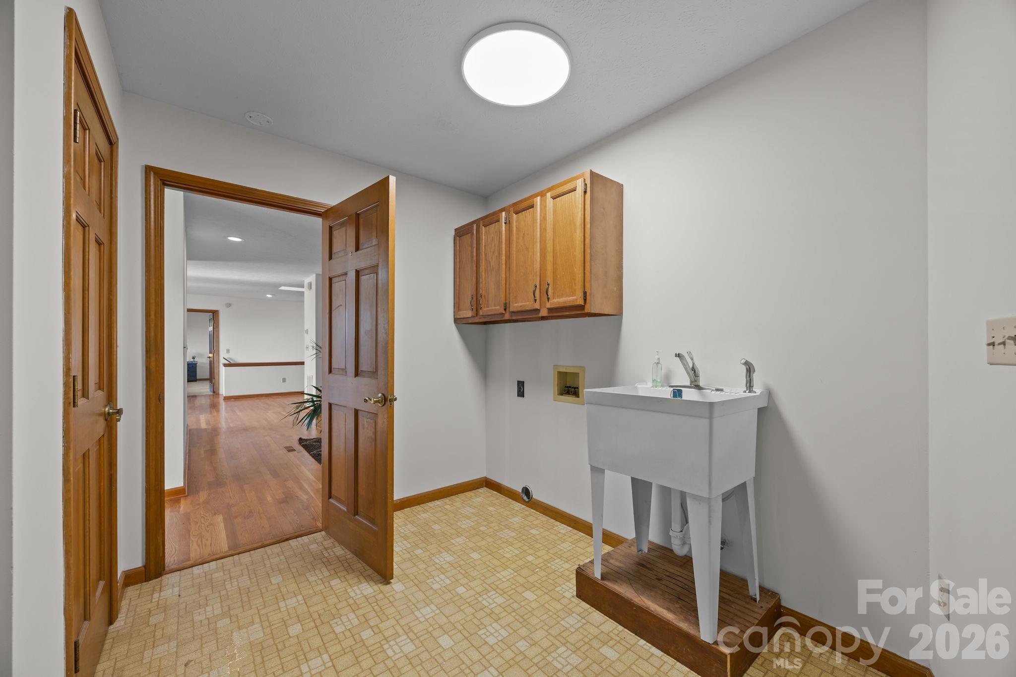 1105 High Vista Drive — Mills River