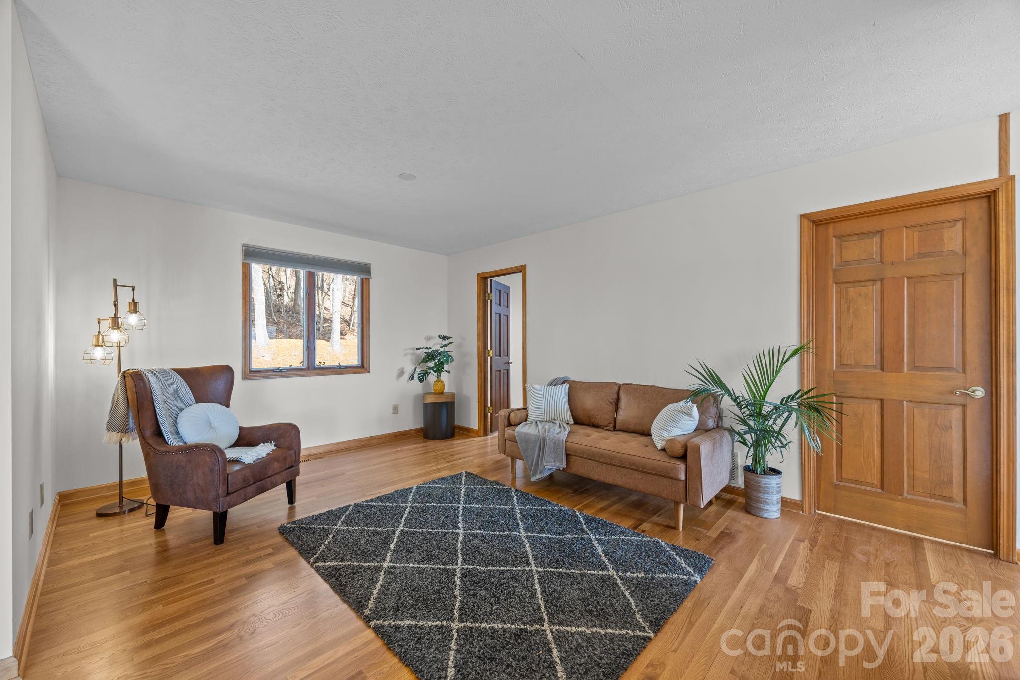 1105 High Vista Drive — Mills River