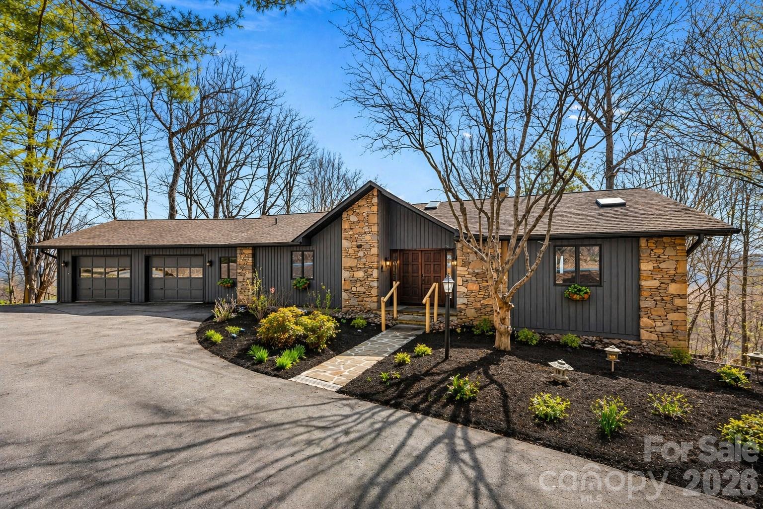 1105 High Vista Drive — Mills River