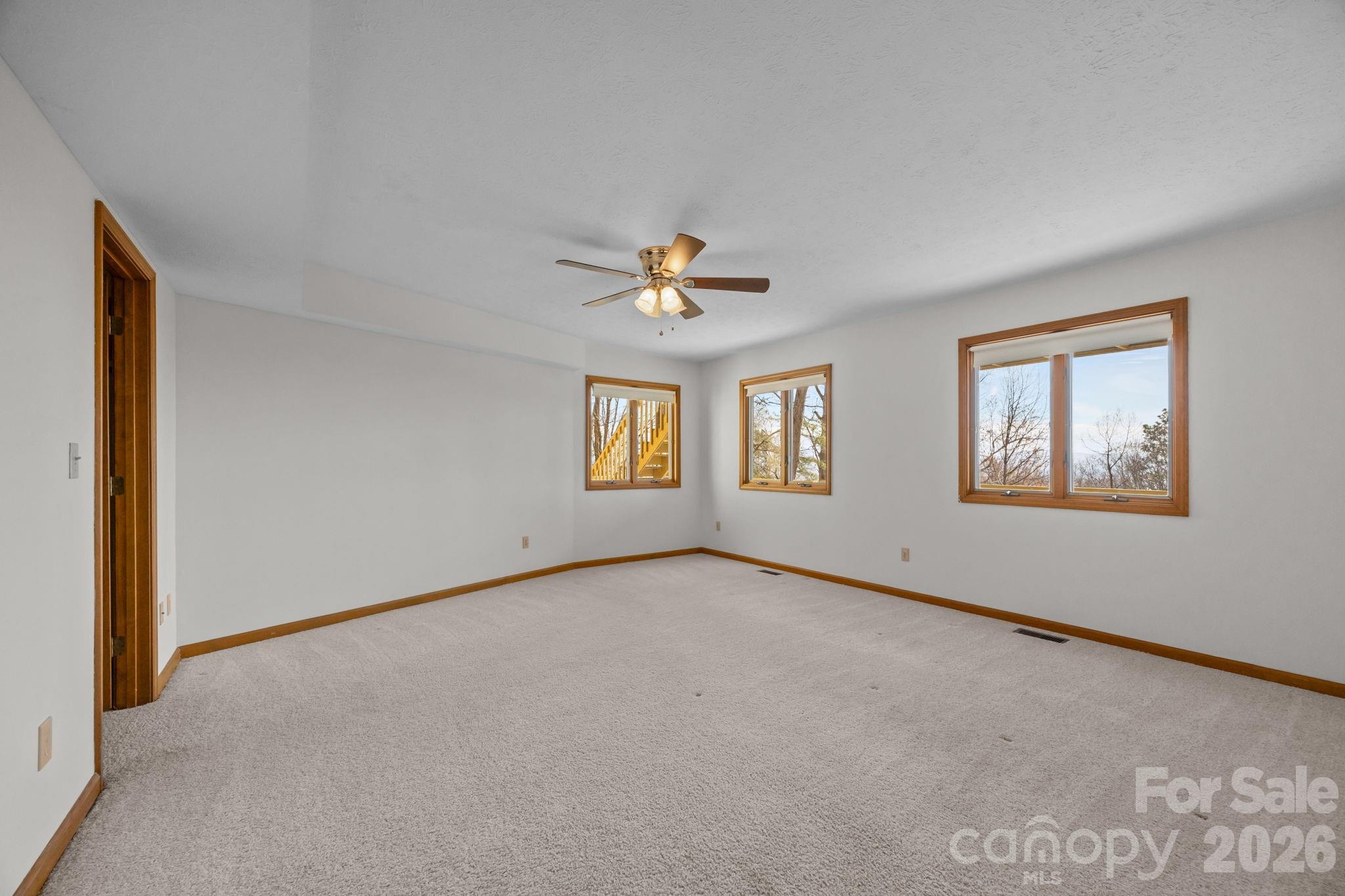 1105 High Vista Drive — Mills River