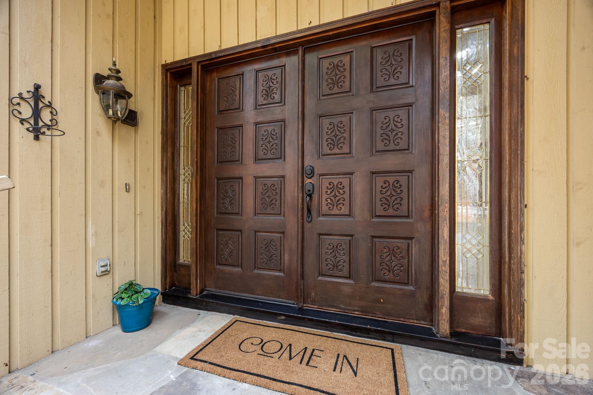 1105 High Vista Drive — Mills River