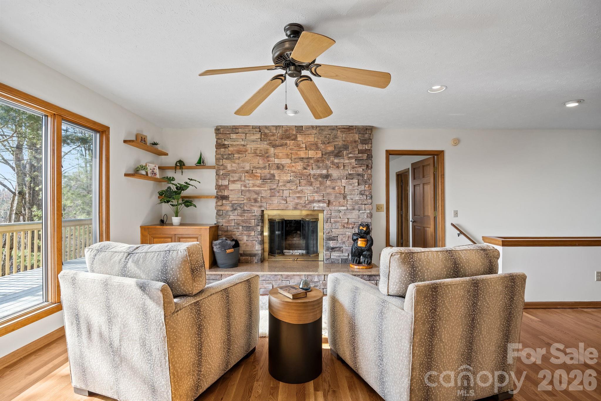 1105 High Vista Drive — Mills River