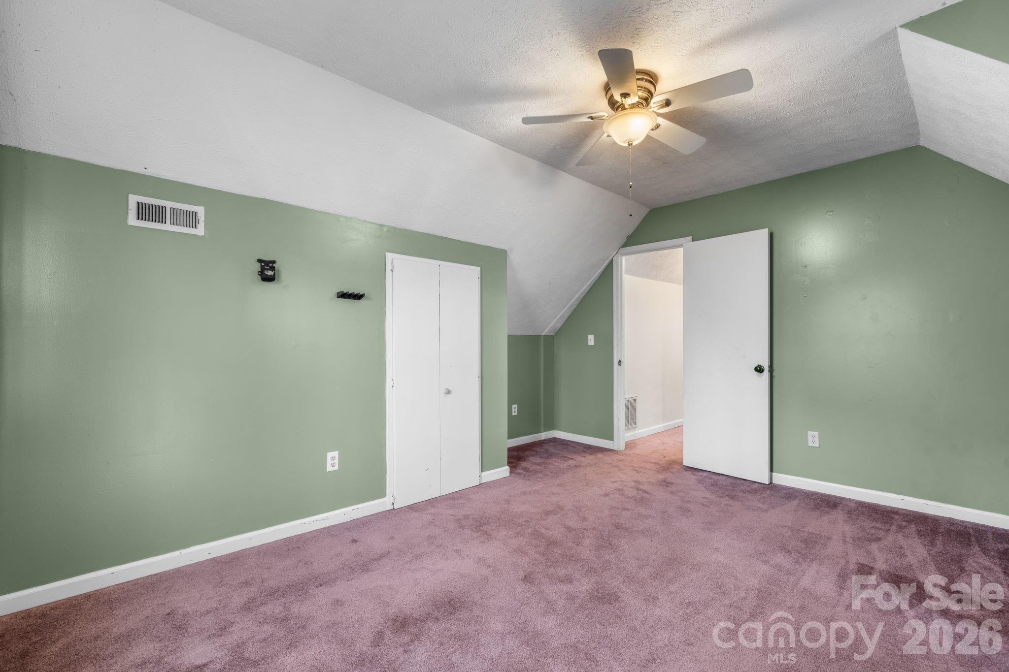 1481 Levi Lane — Lenoir