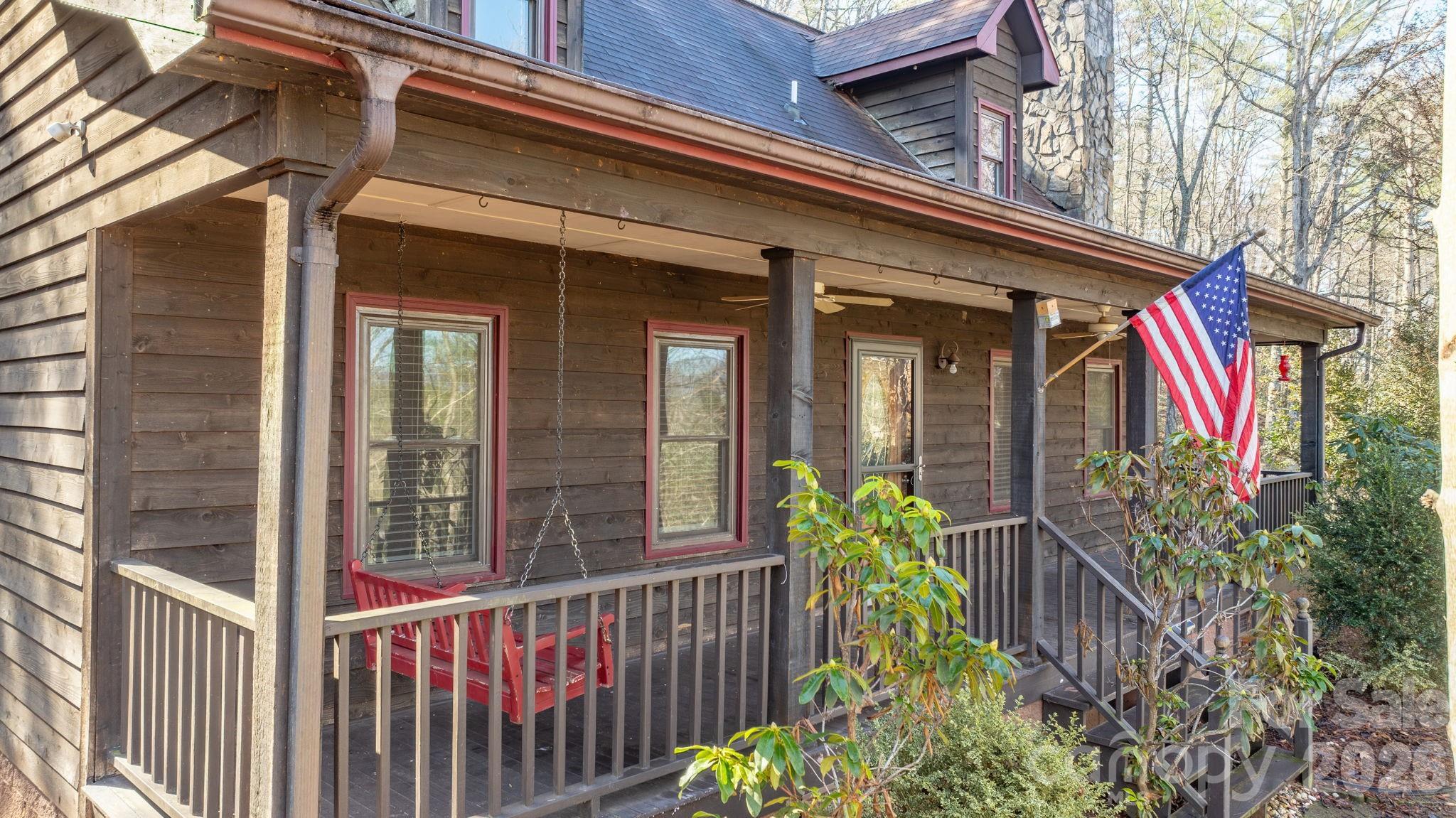 1481 Levi Lane — Lenoir