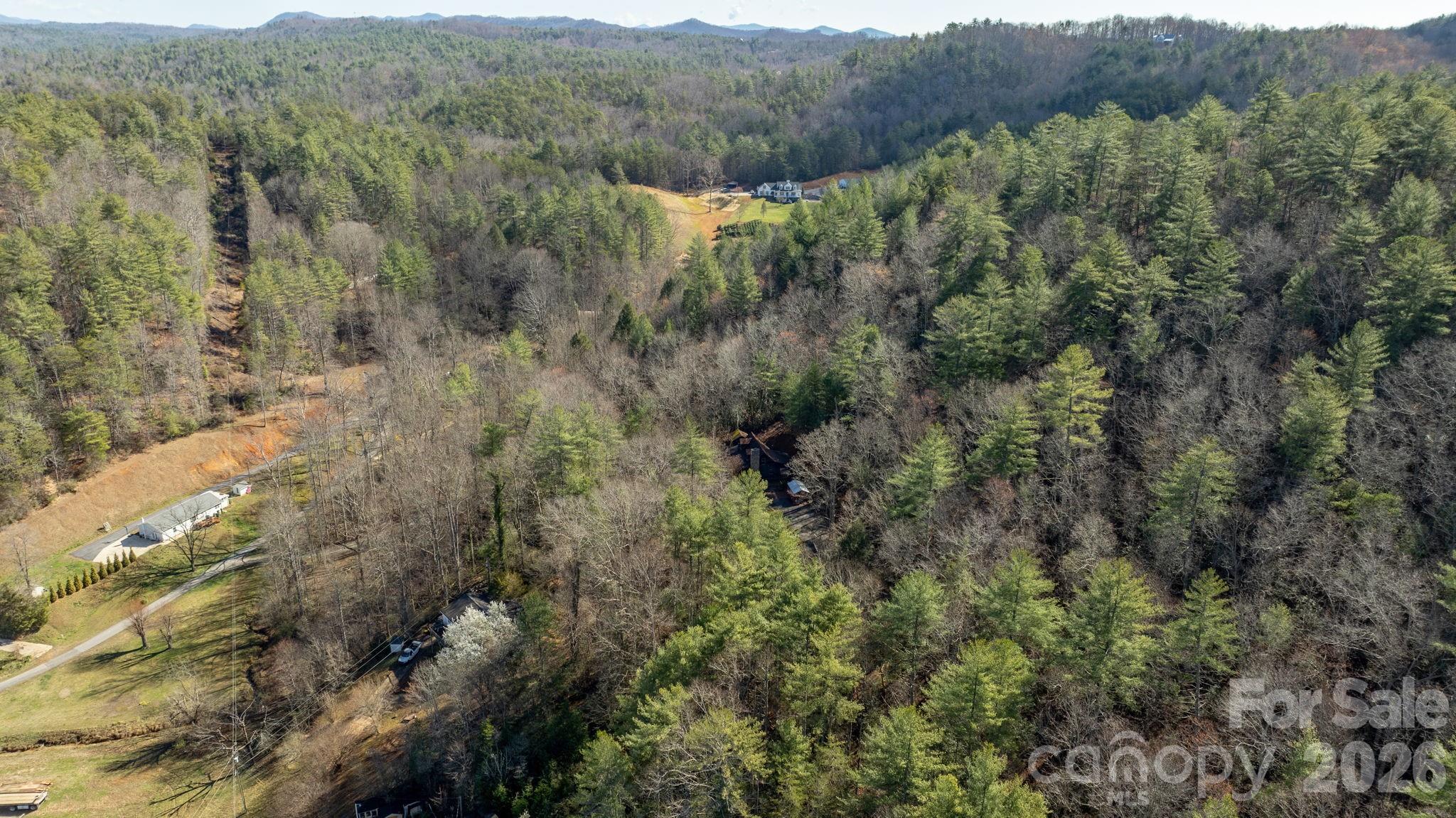 1481 Levi Lane — Lenoir