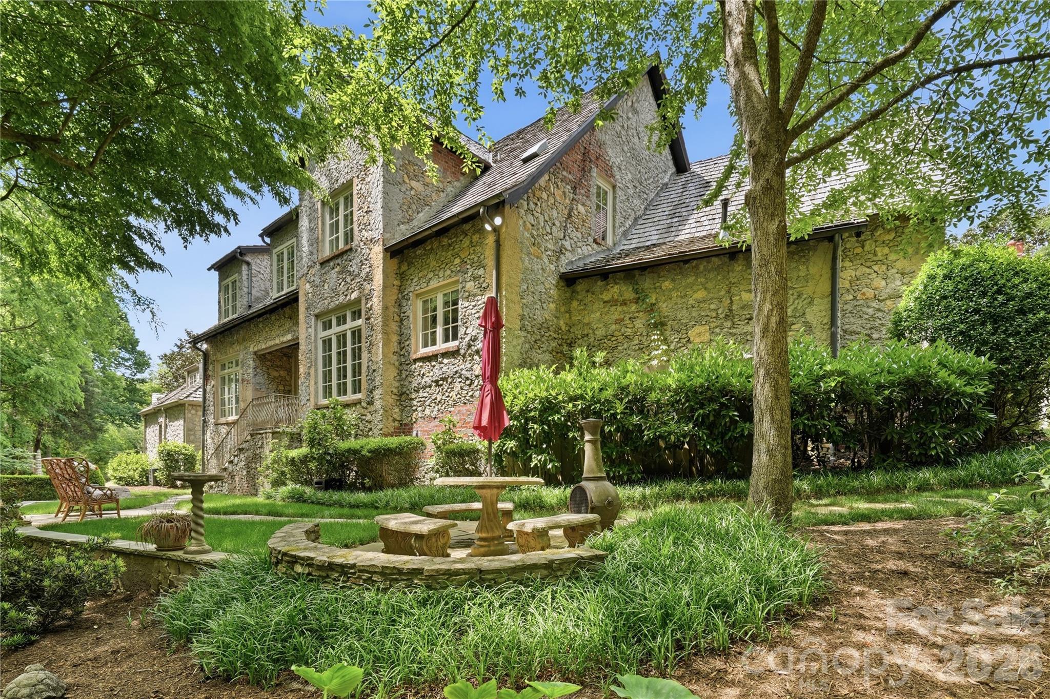 2418 La Maison Drive — Charlotte
