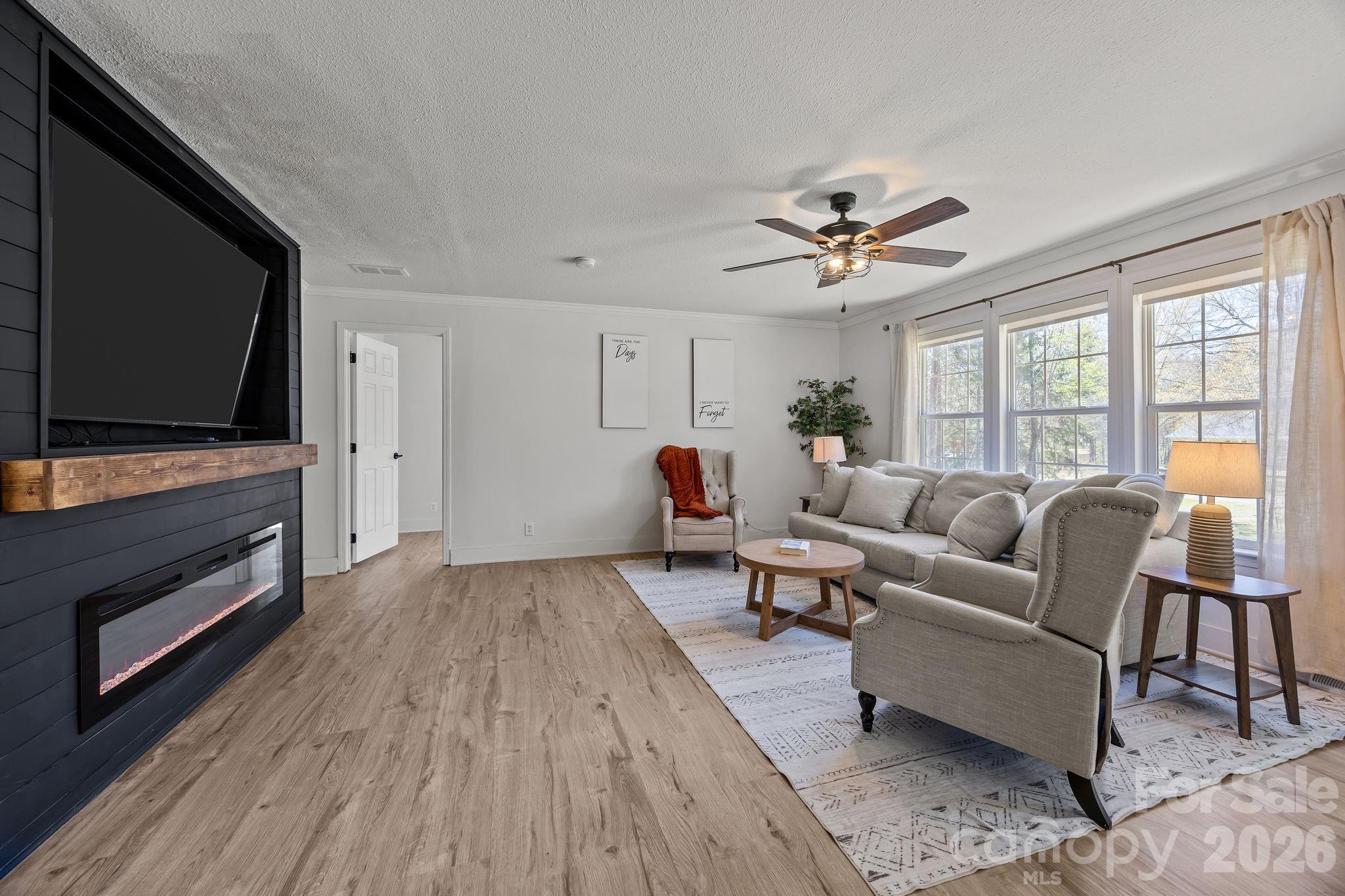 3057 Fountainview Avenue — Concord