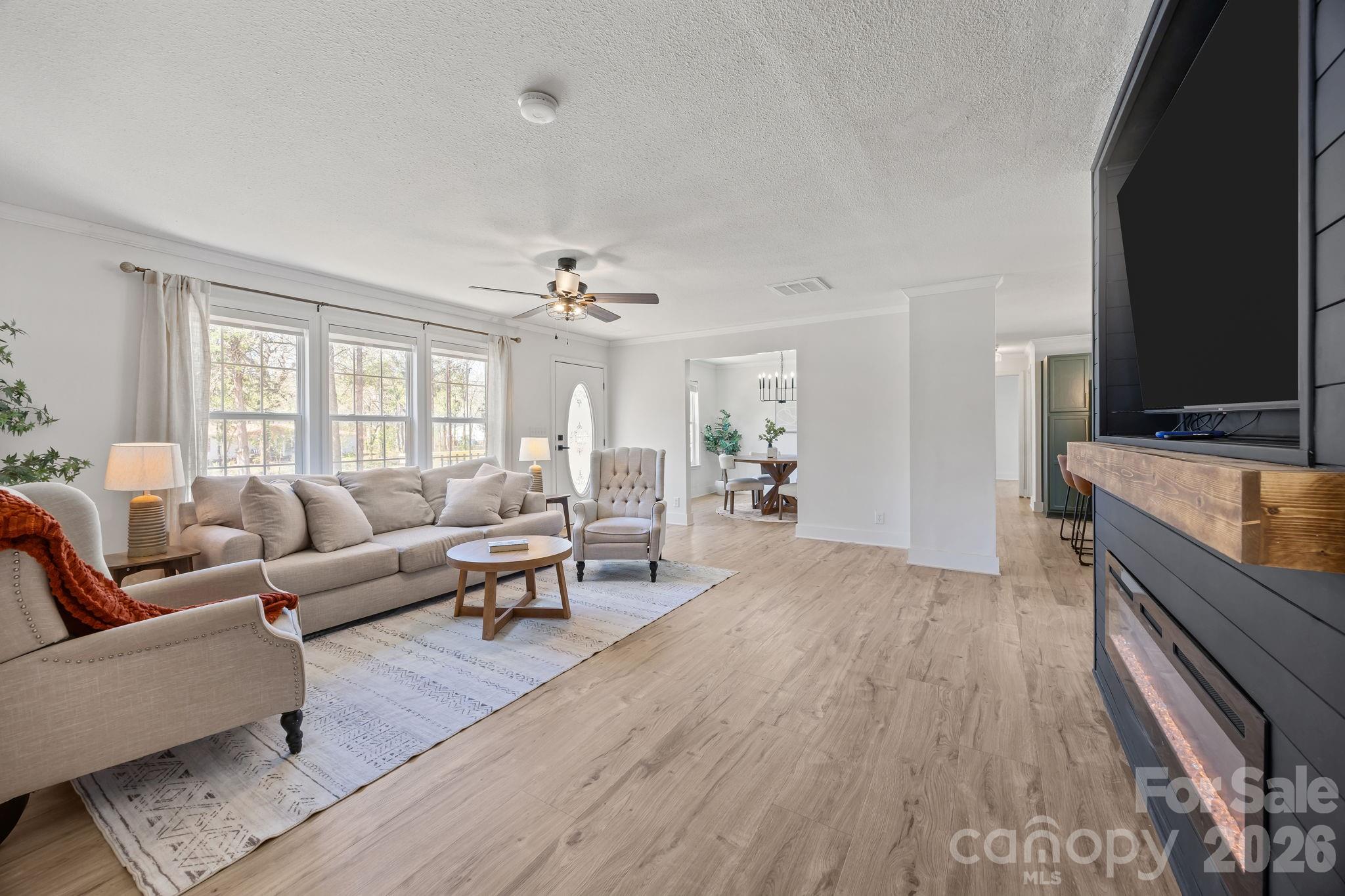 3057 Fountainview Avenue — Concord