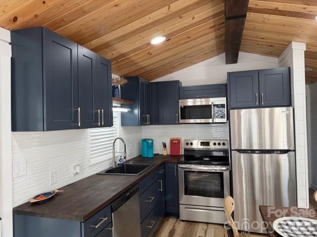 206 Cardinal Drive #679 — New London