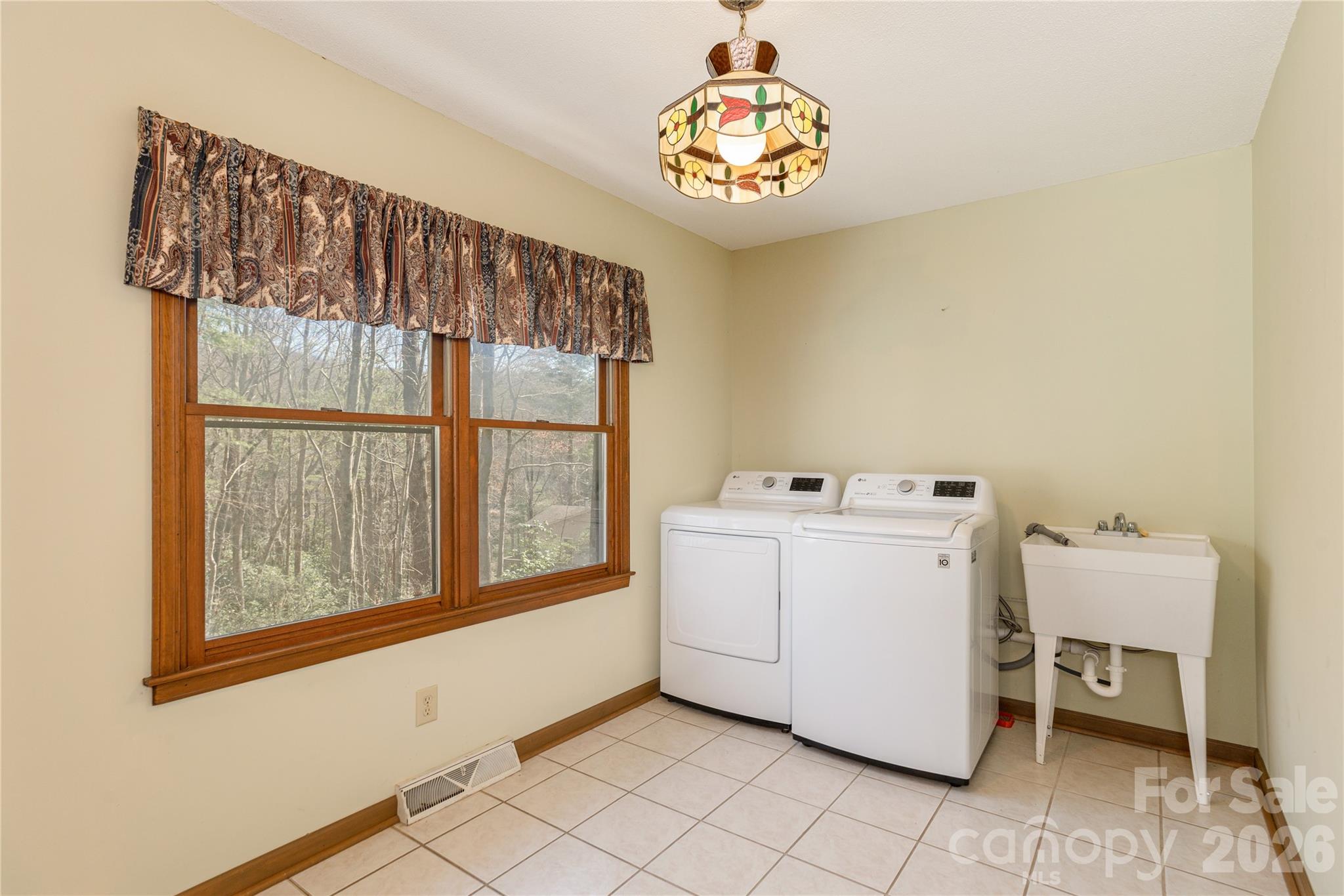 221 Timberlane Drive — Pisgah Forest