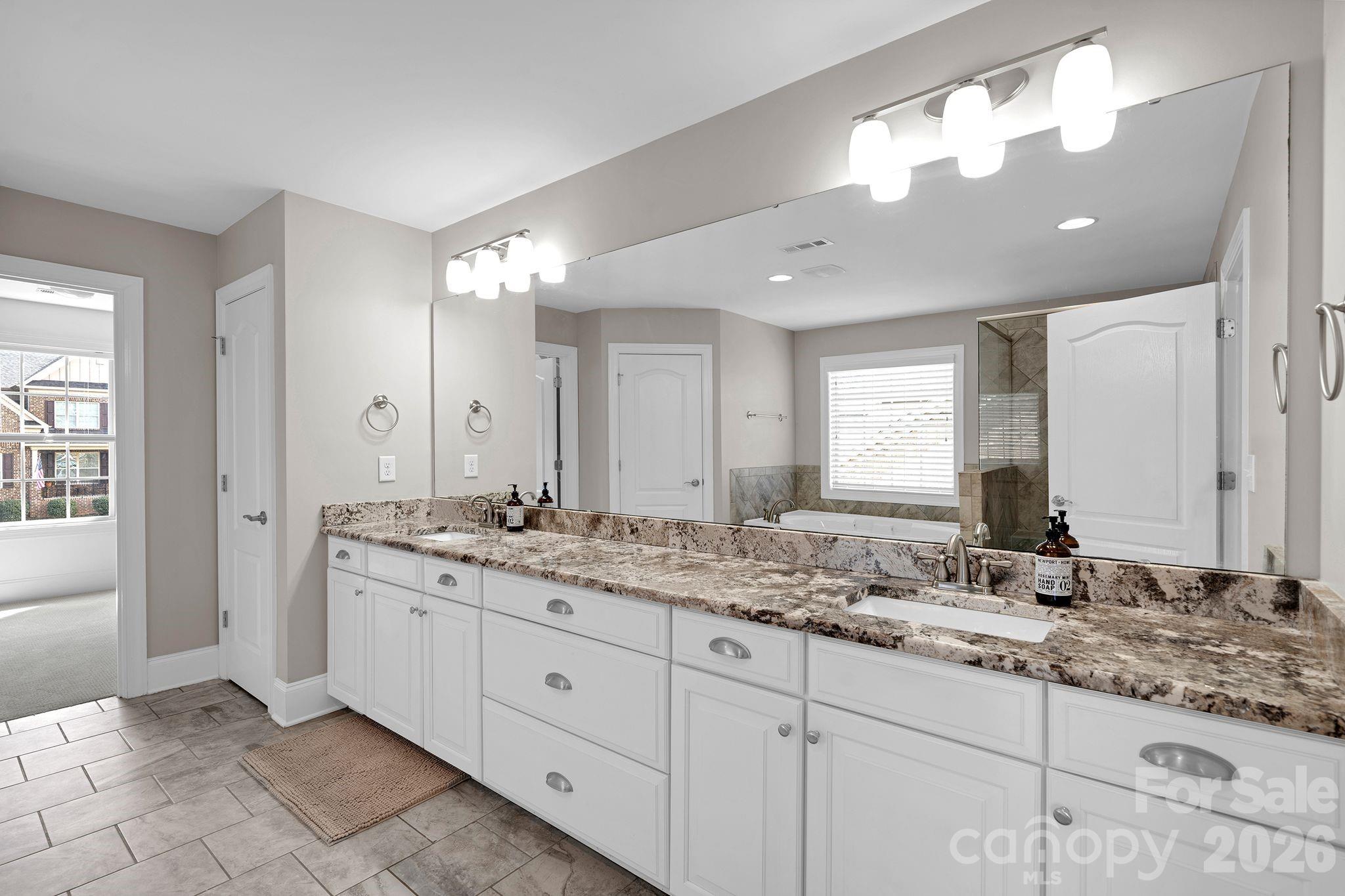 4016 Widgeon Way — Waxhaw