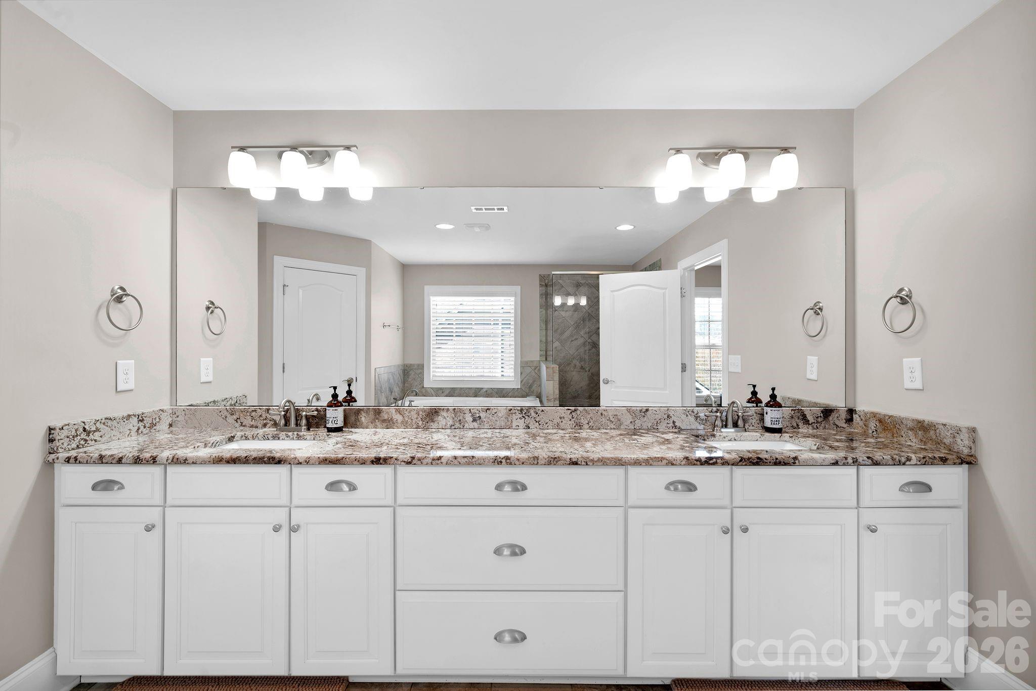4016 Widgeon Way — Waxhaw