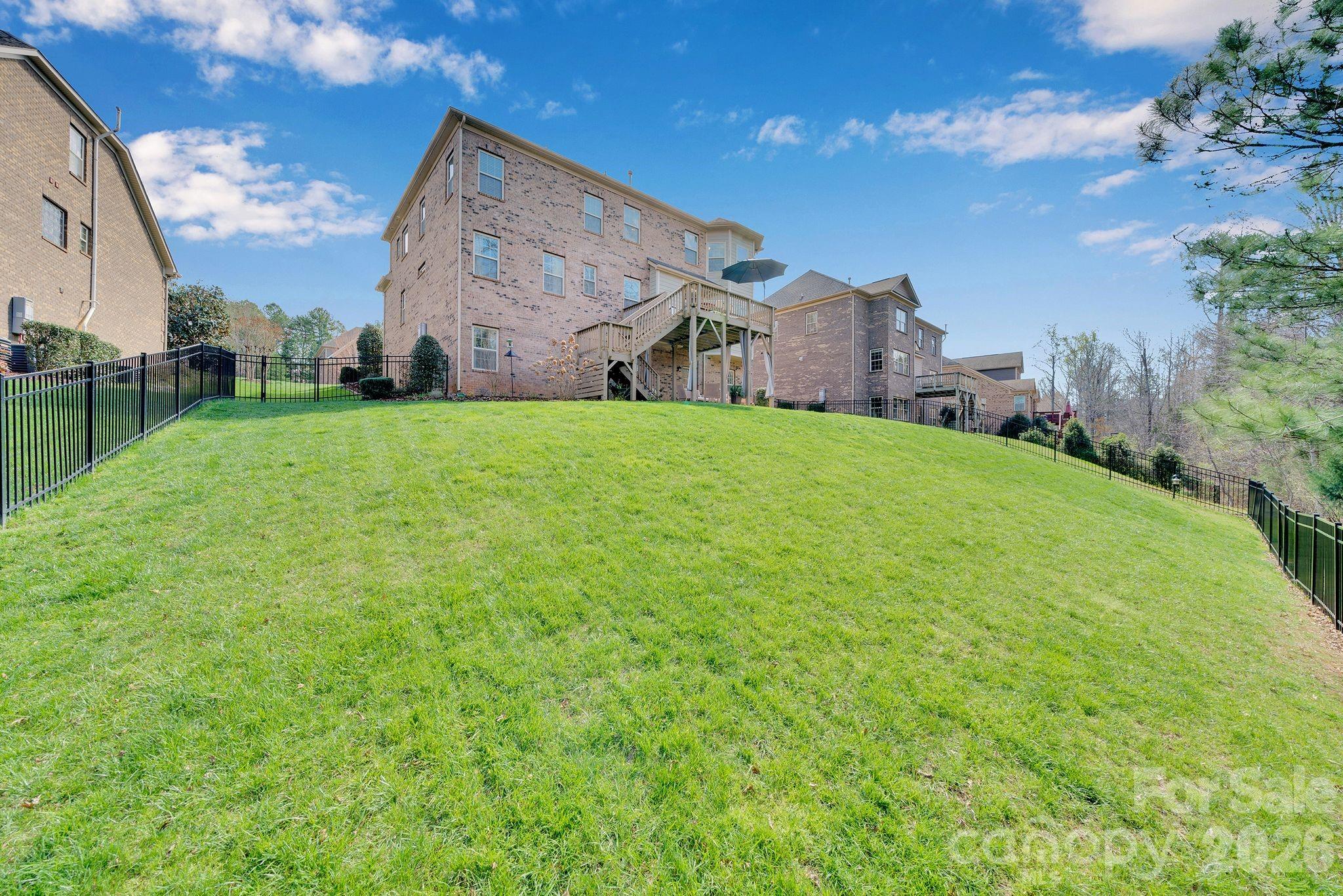 4016 Widgeon Way — Waxhaw