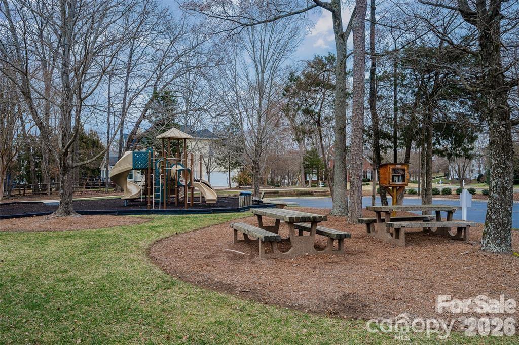2312 Cota Court — Charlotte