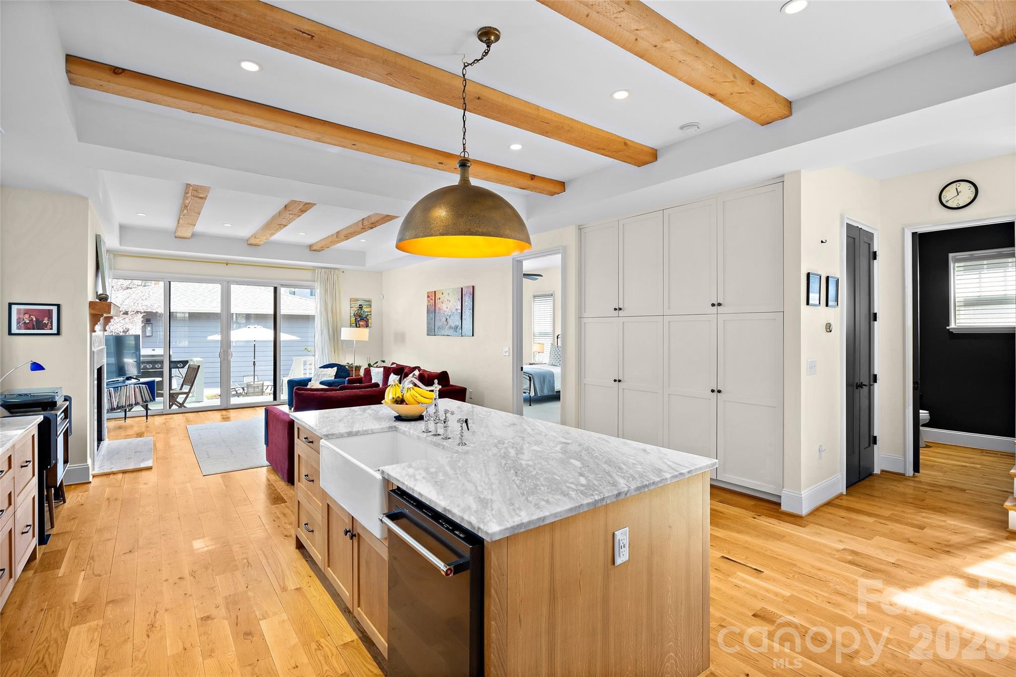 2649 Chesterfield Avenue — Charlotte