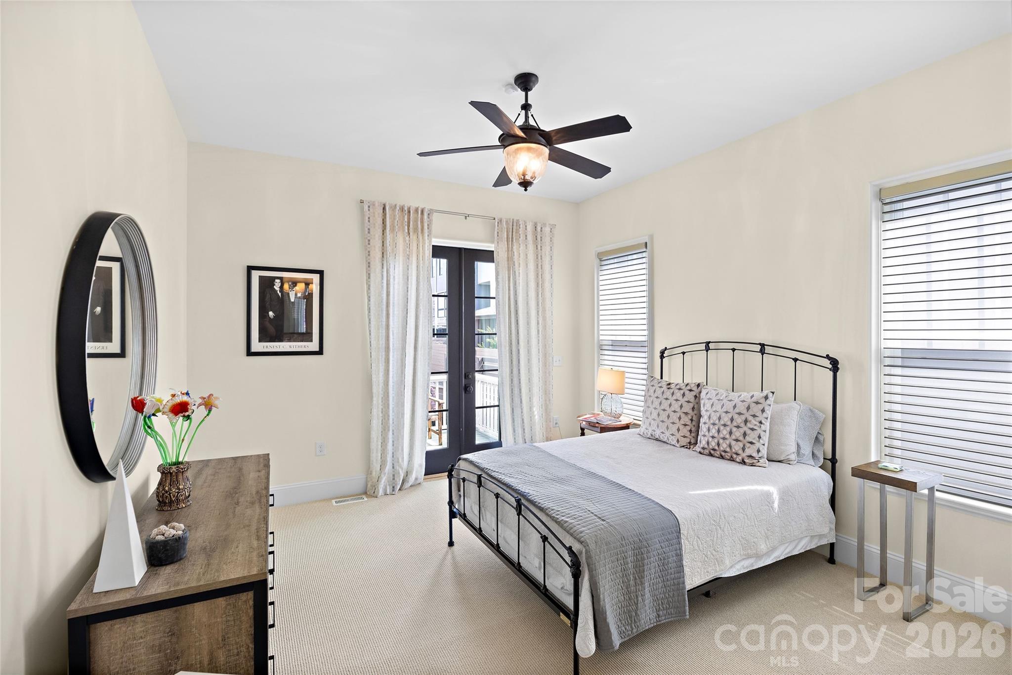 2649 Chesterfield Avenue — Charlotte