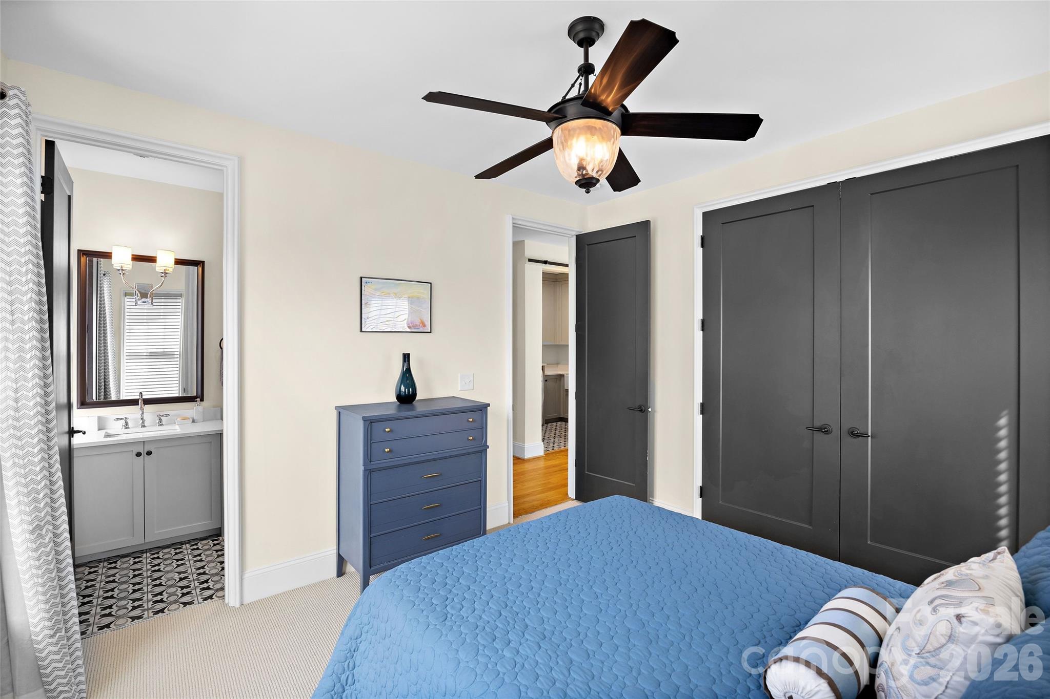 2649 Chesterfield Avenue — Charlotte