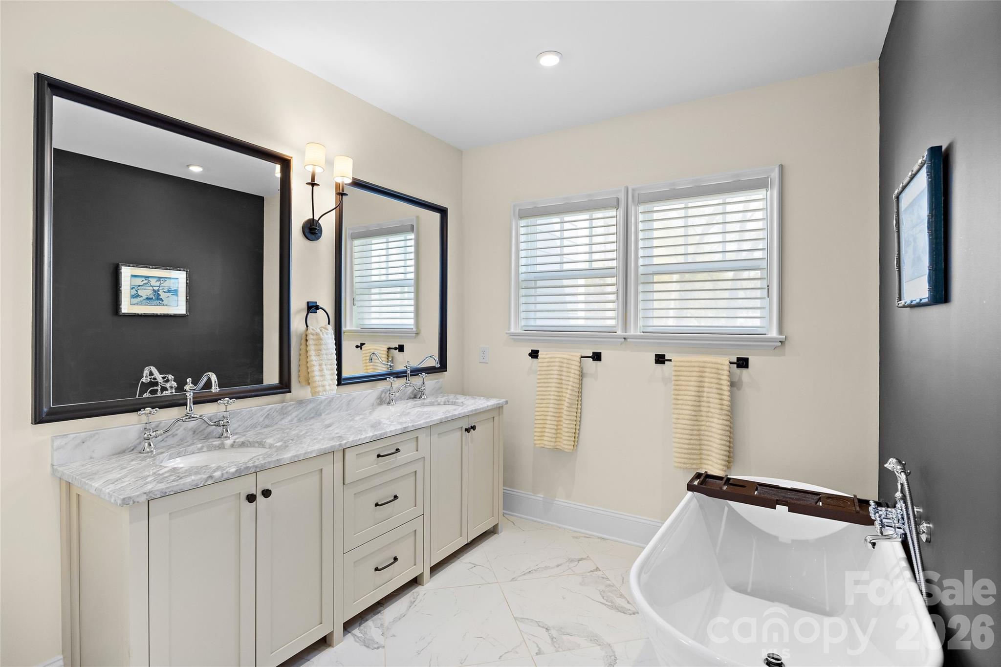 2649 Chesterfield Avenue — Charlotte