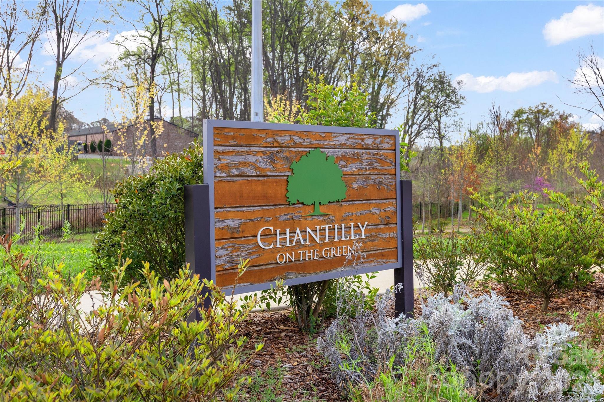 2649 Chesterfield Avenue — Charlotte