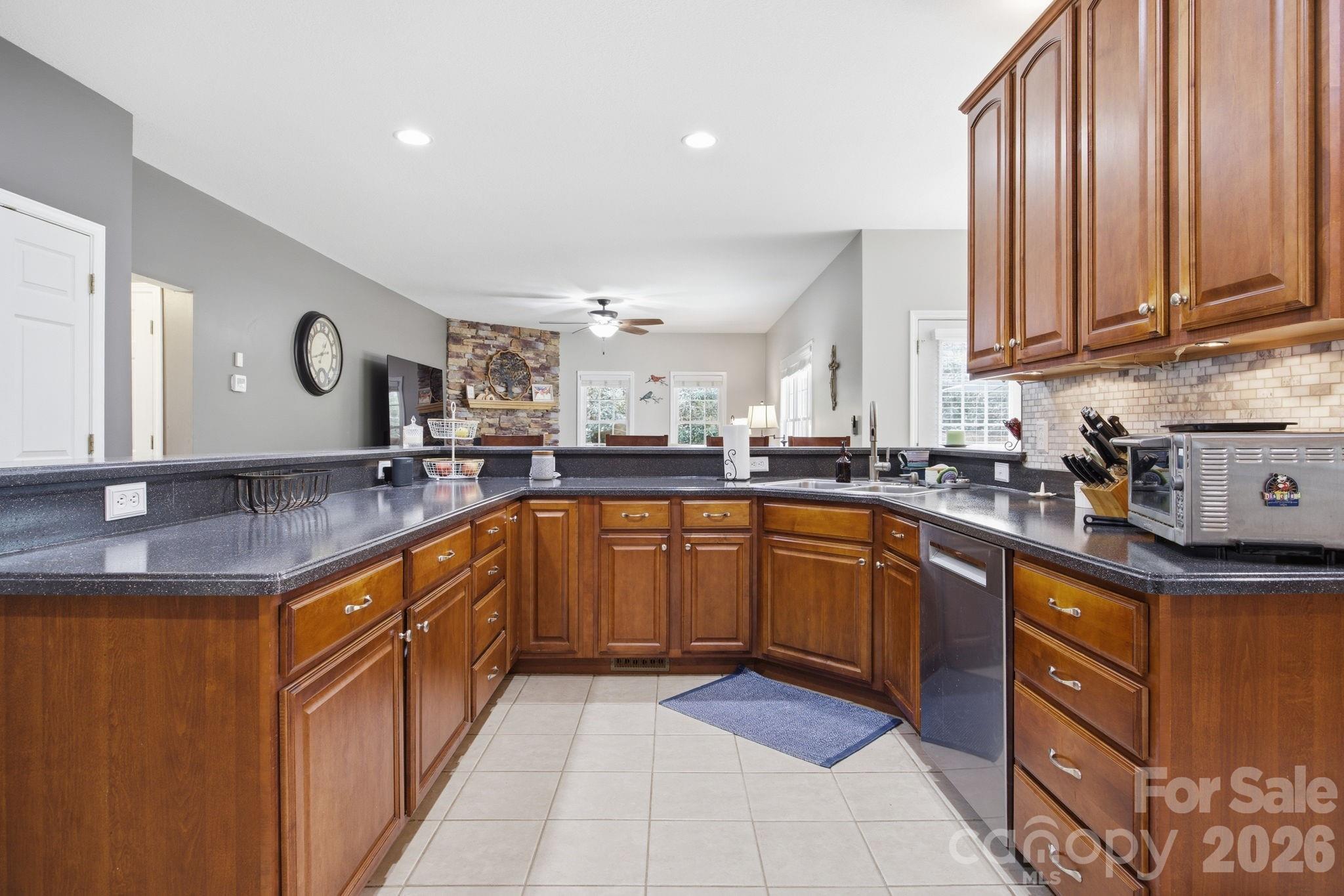 273 Cross Creek Drive — Marion