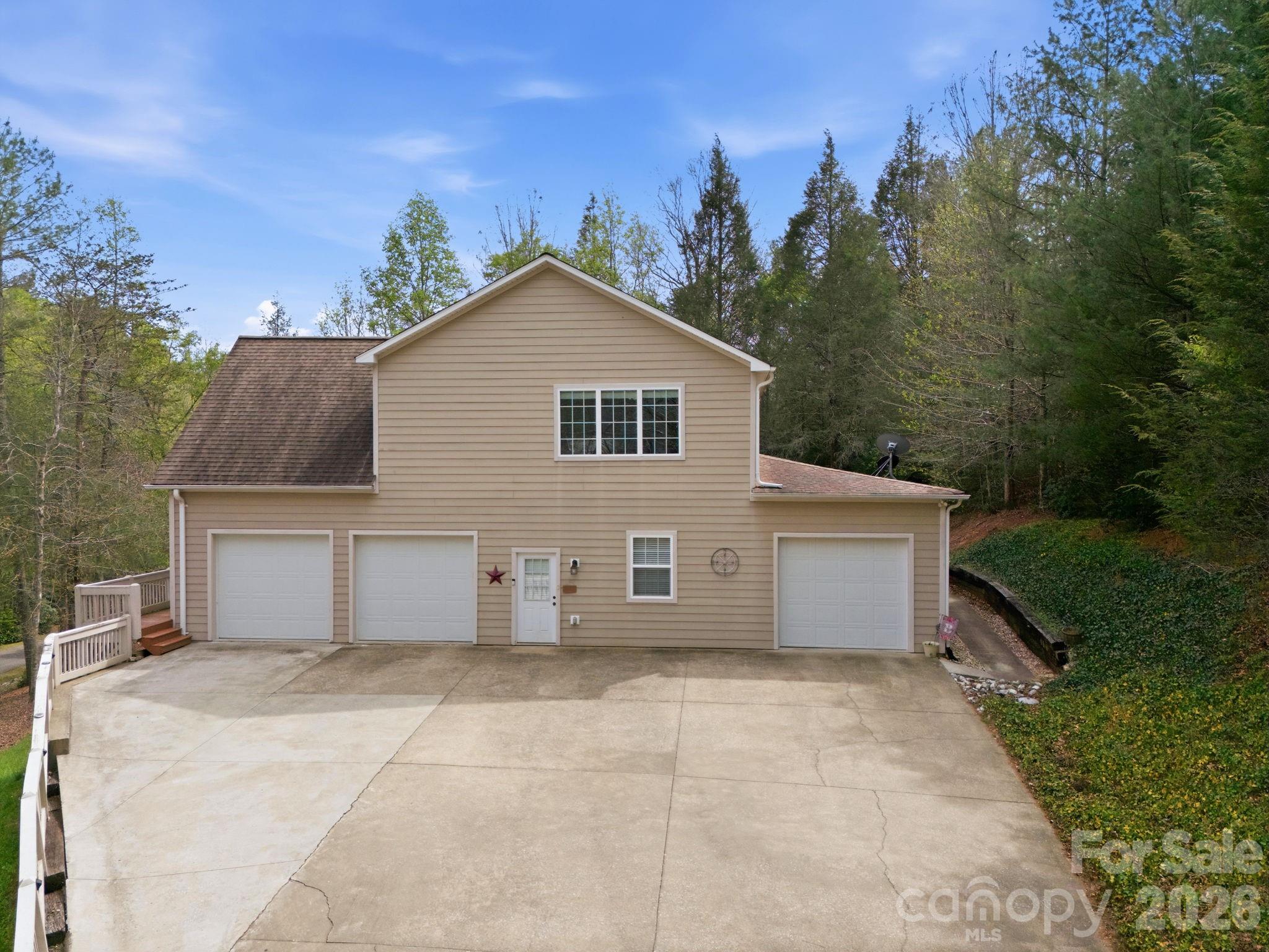 273 Cross Creek Drive — Marion