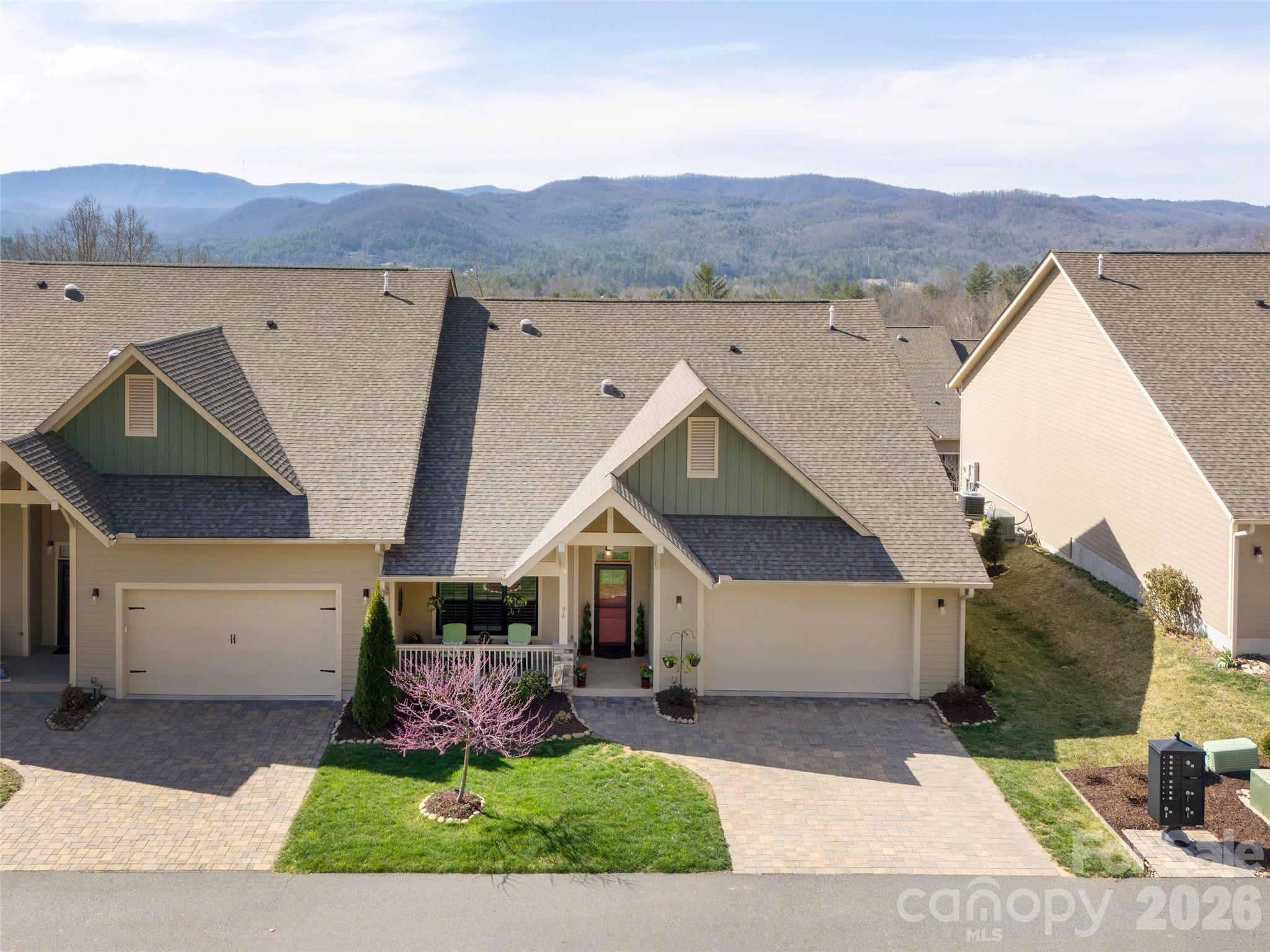 96 Copper Creek Lane — Hendersonville