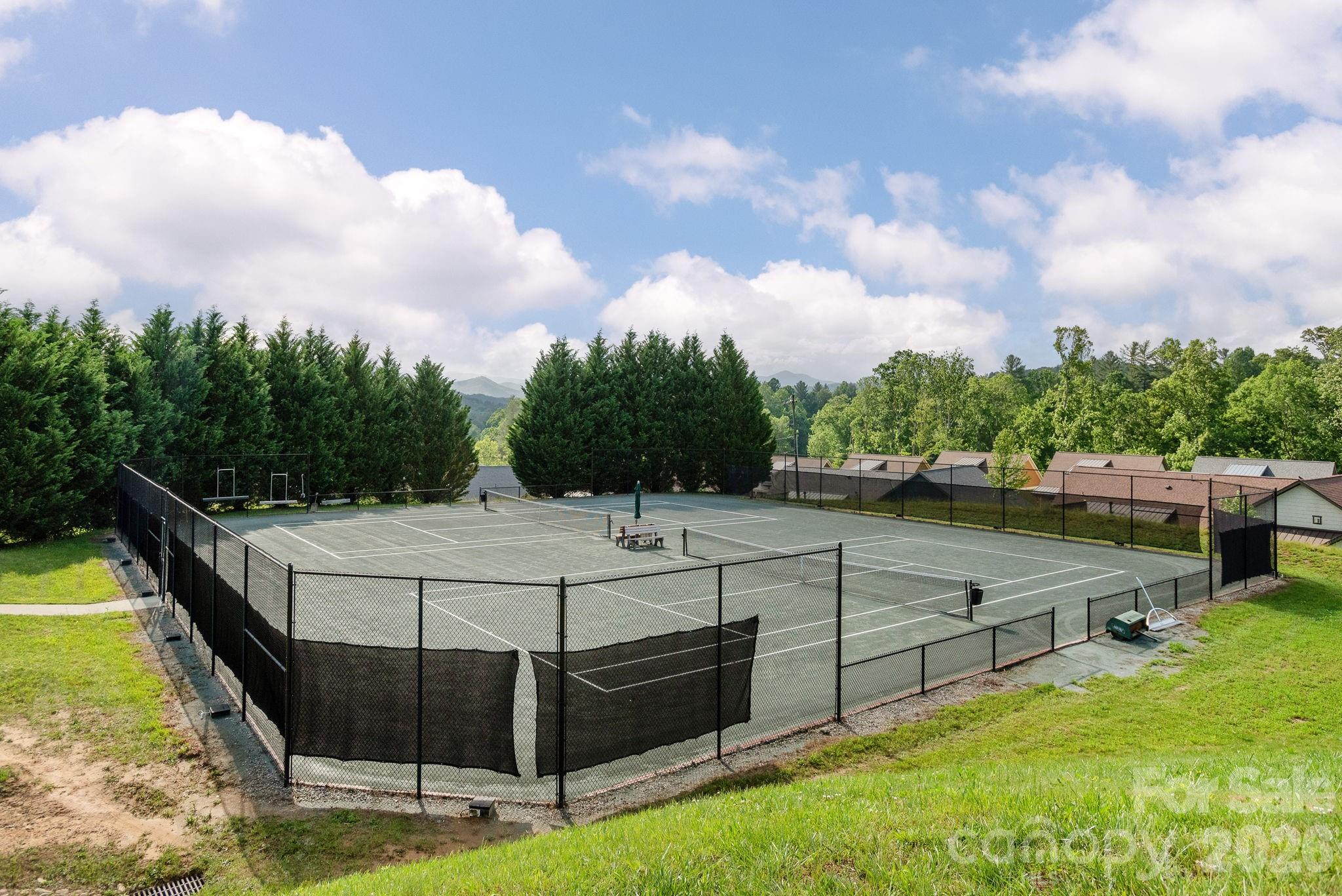 96 Copper Creek Lane — Hendersonville
