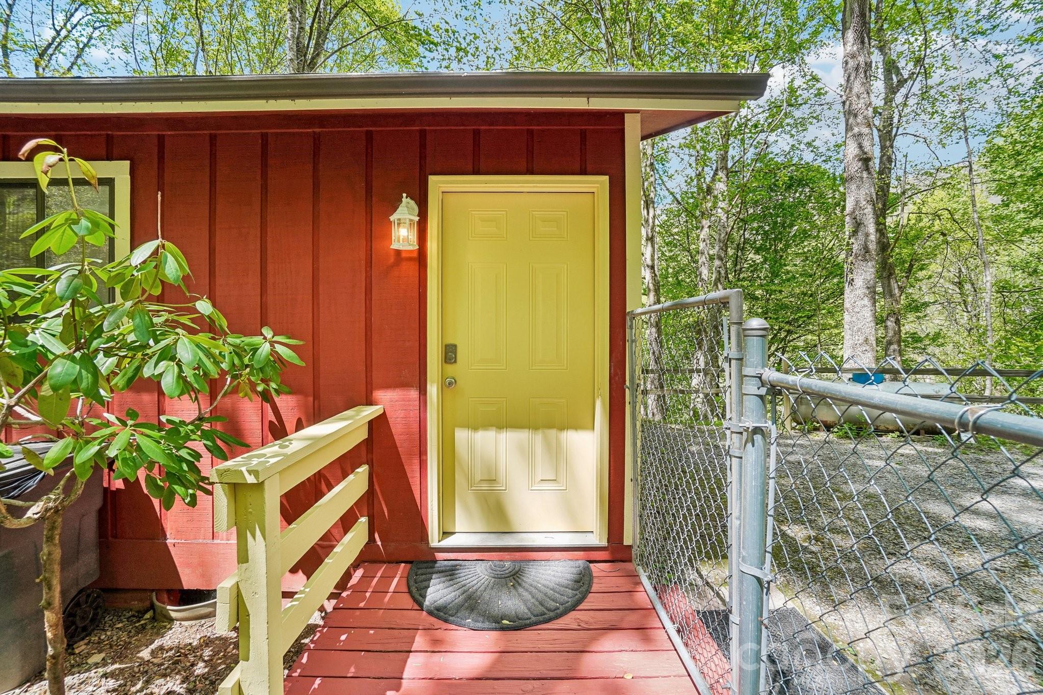 68 Split Rail Drive — Maggie Valley