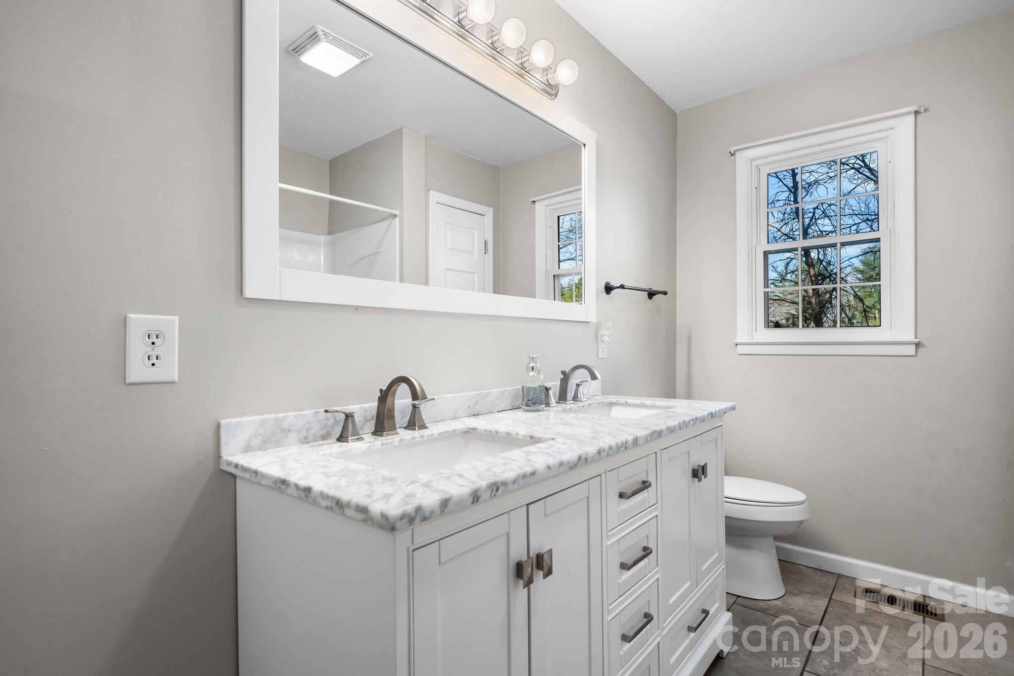 1629 NC 126 Road — Morganton