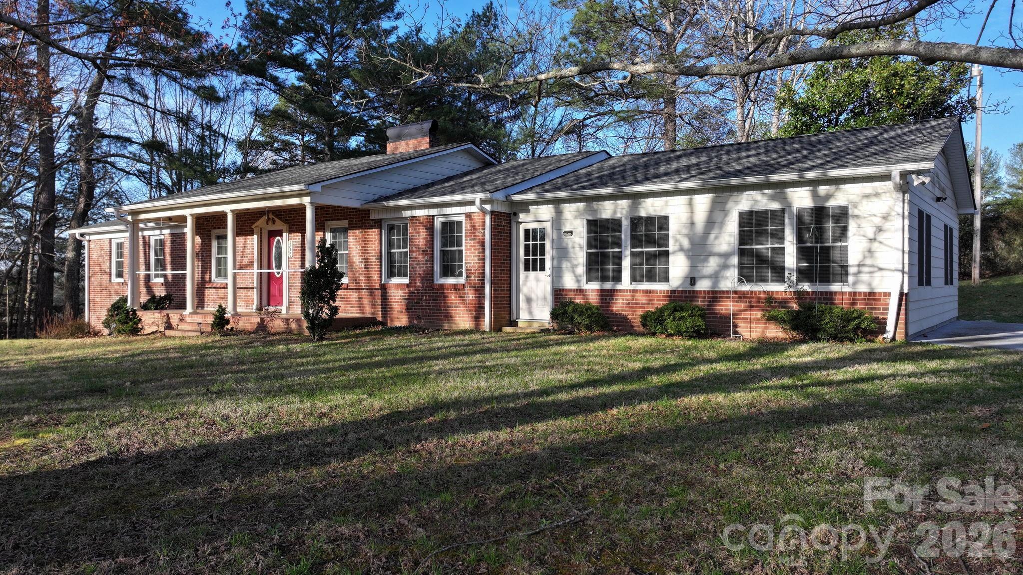 1629 NC 126 Road — Morganton