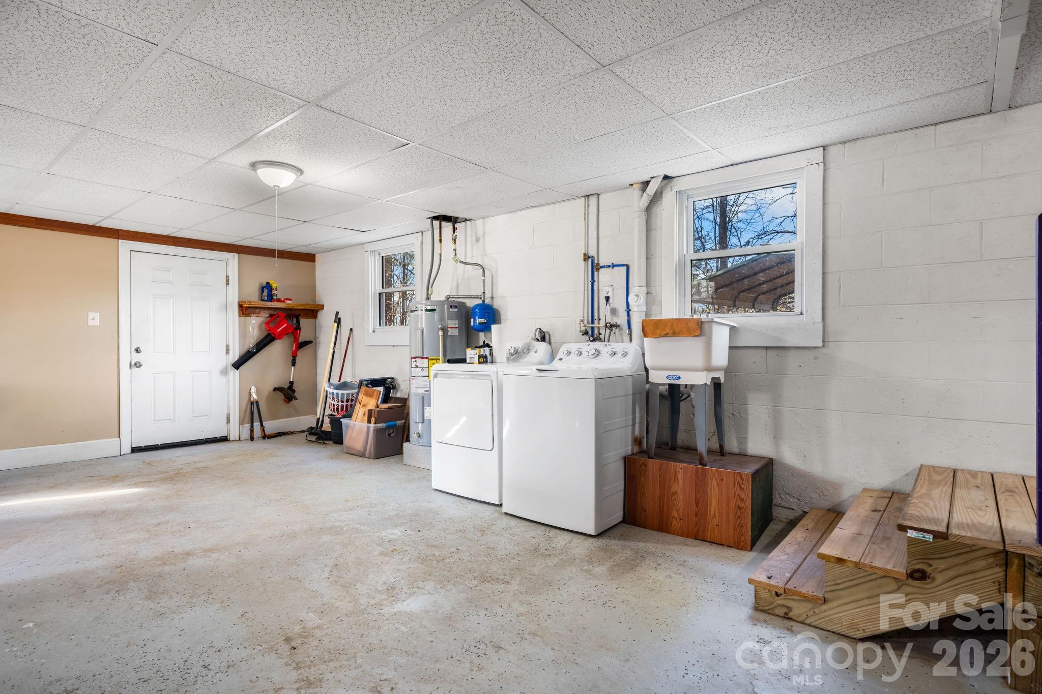 1629 NC 126 Road — Morganton