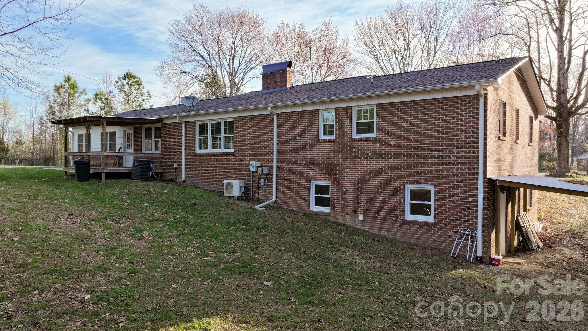 1629 NC 126 Road — Morganton