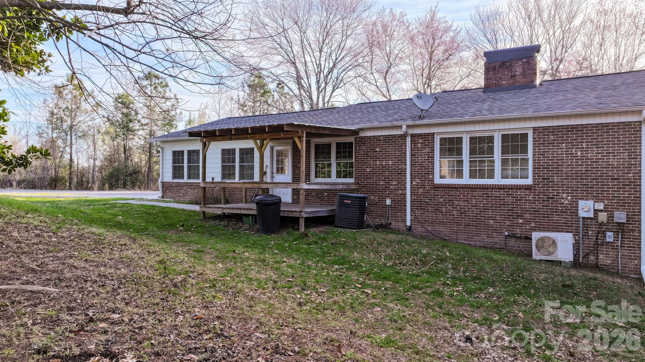 1629 NC 126 Road — Morganton