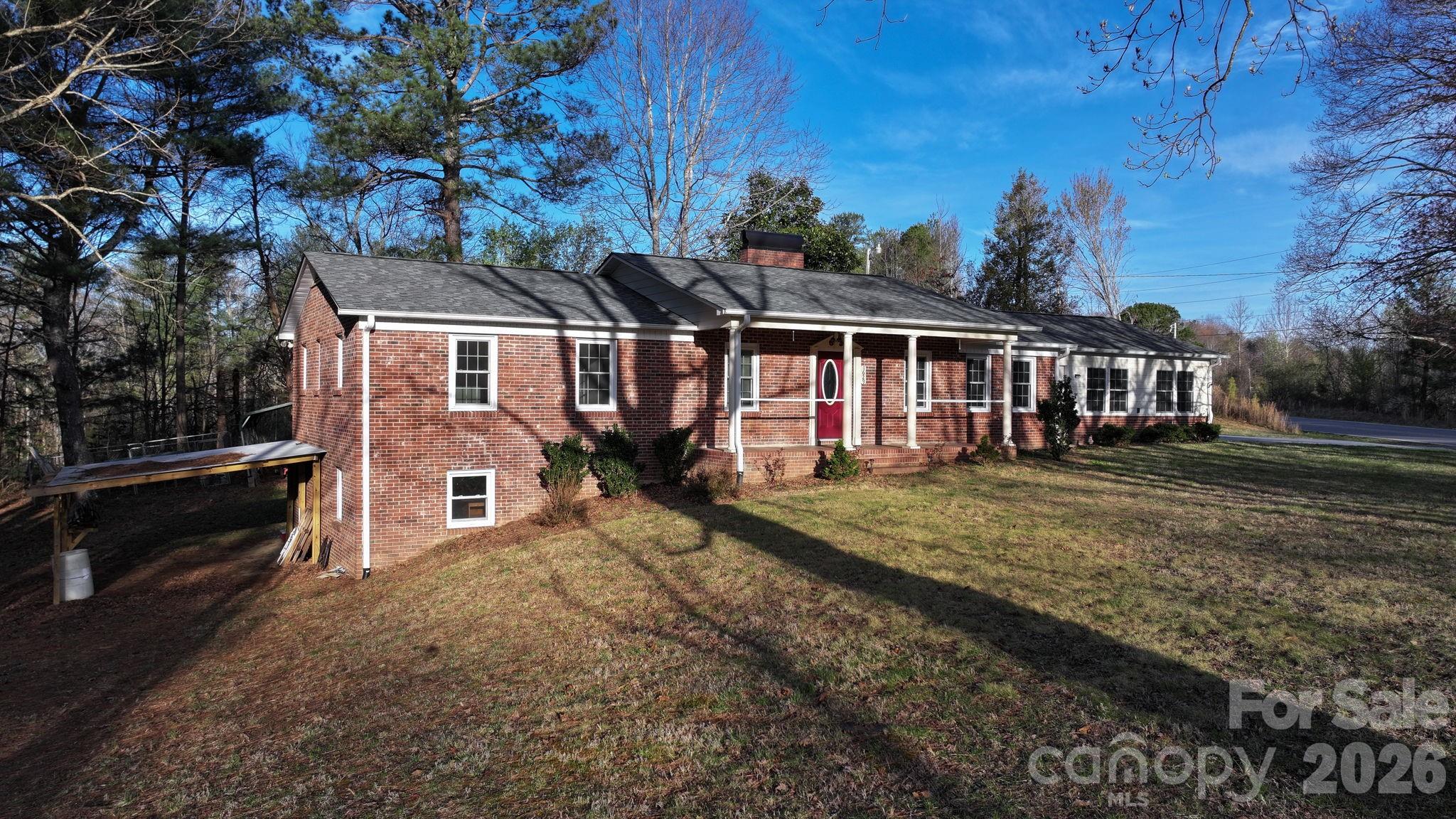 1629 NC 126 Road — Morganton