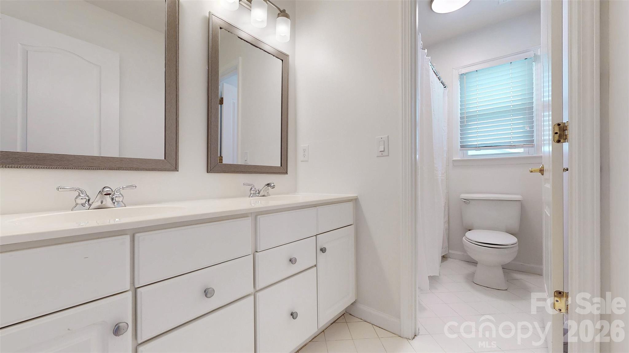5423 Piper Glen Drive — Charlotte