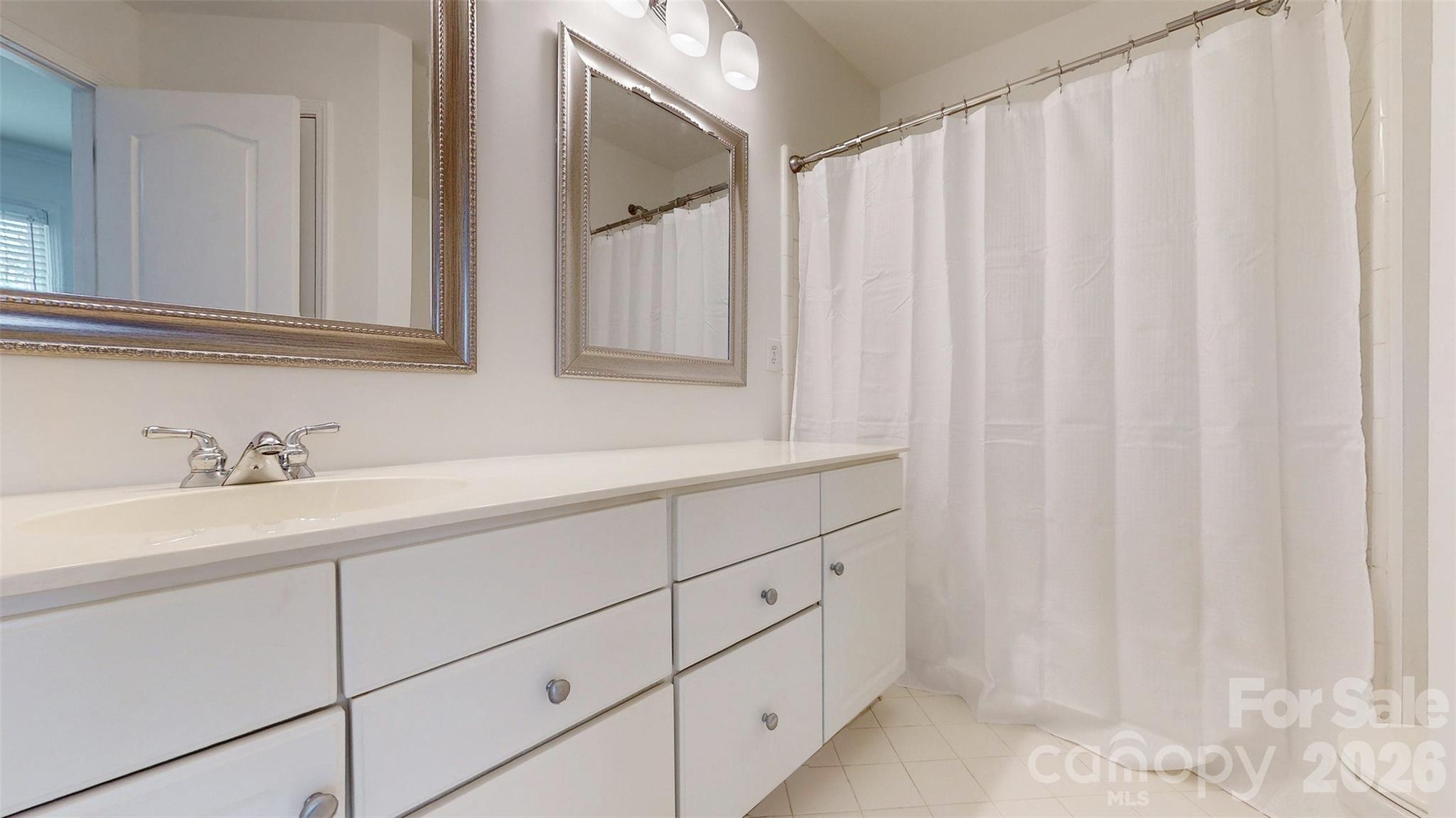 5423 Piper Glen Drive — Charlotte
