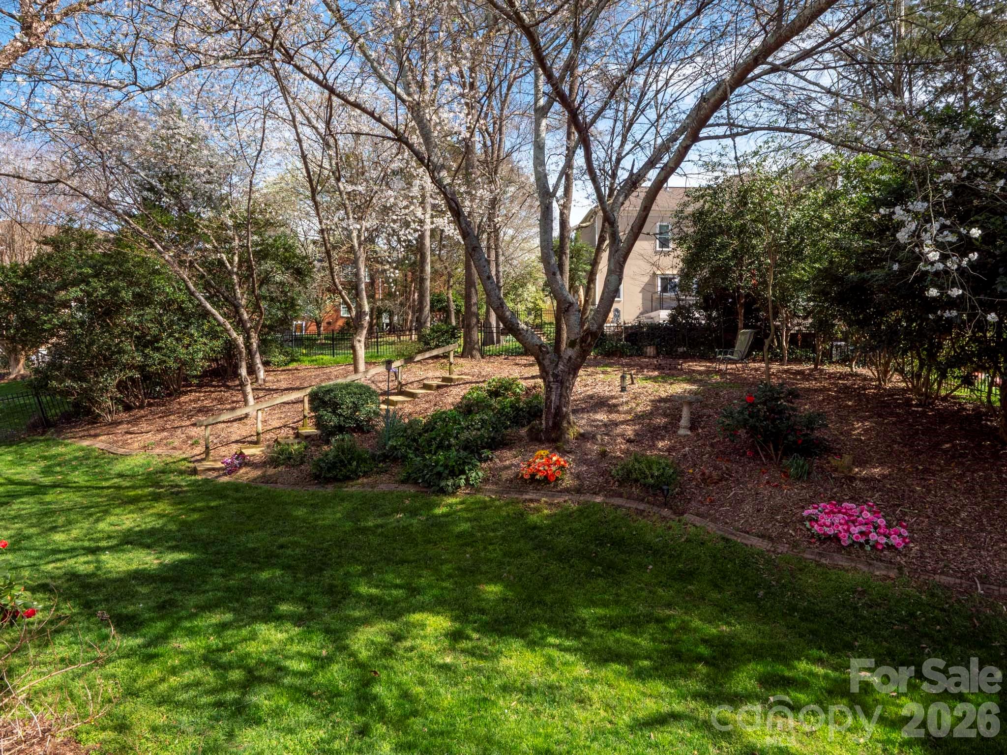 5423 Piper Glen Drive — Charlotte