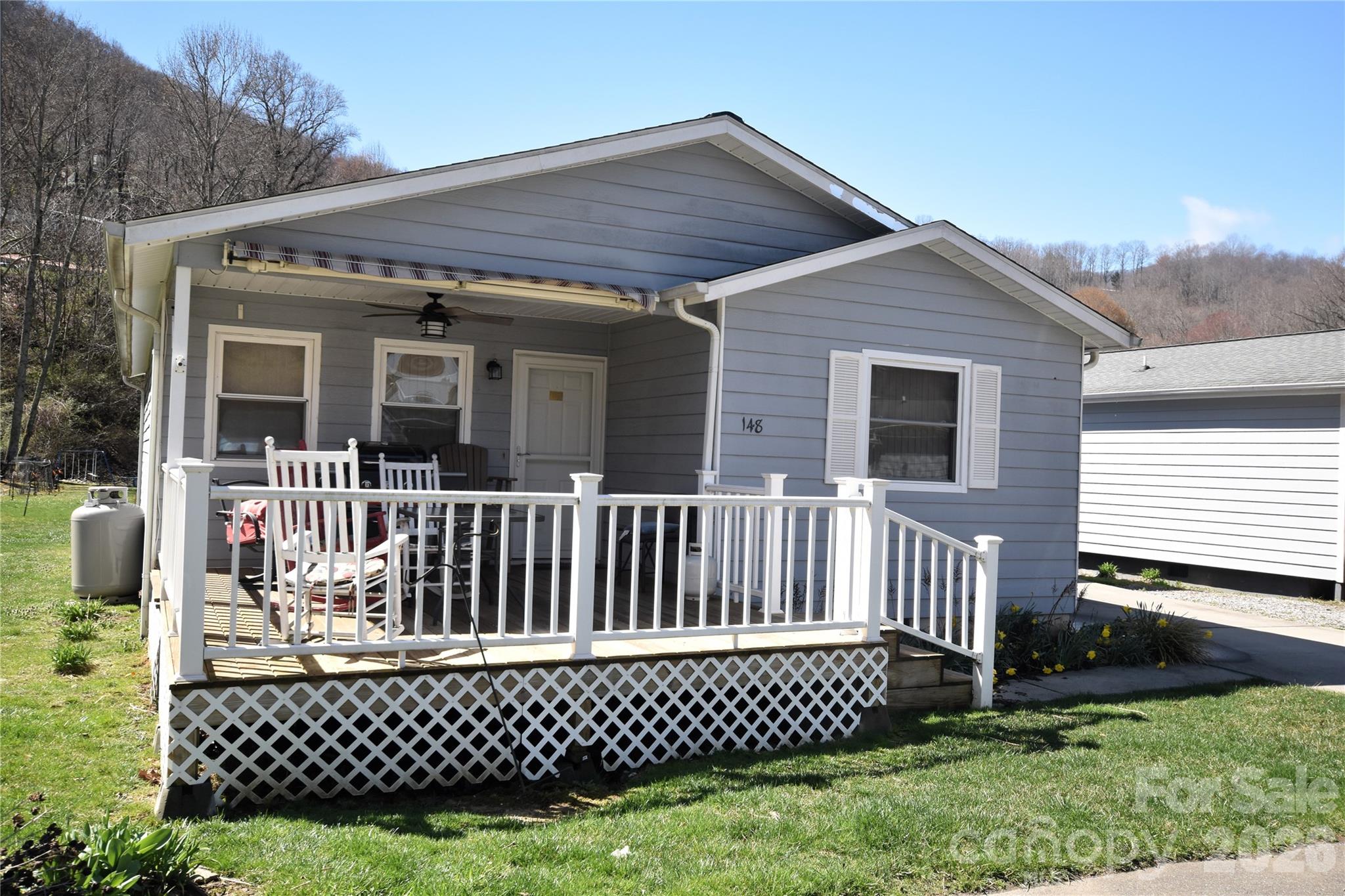 148 Market Street — Maggie Valley