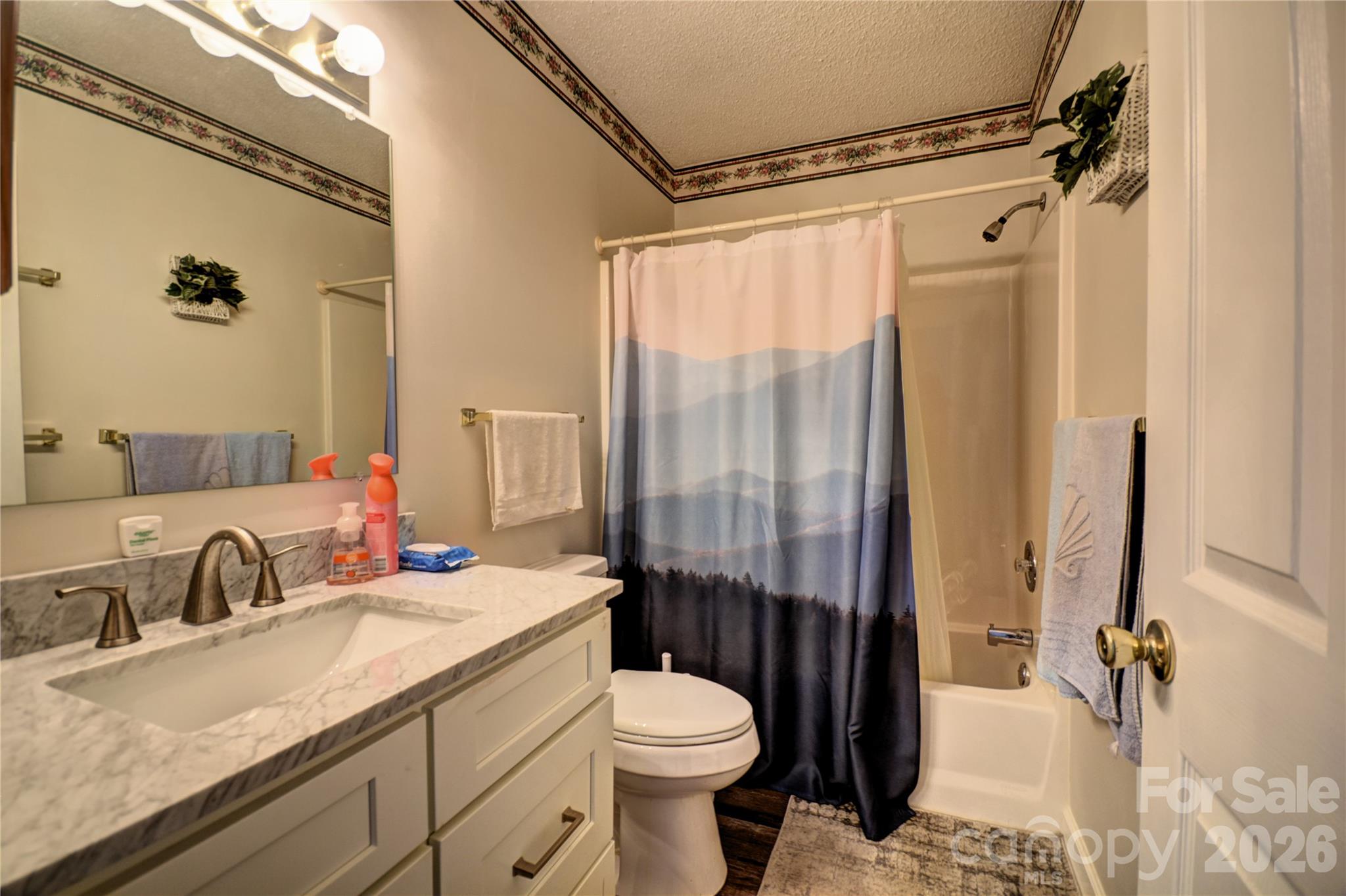 148 Market Street — Maggie Valley
