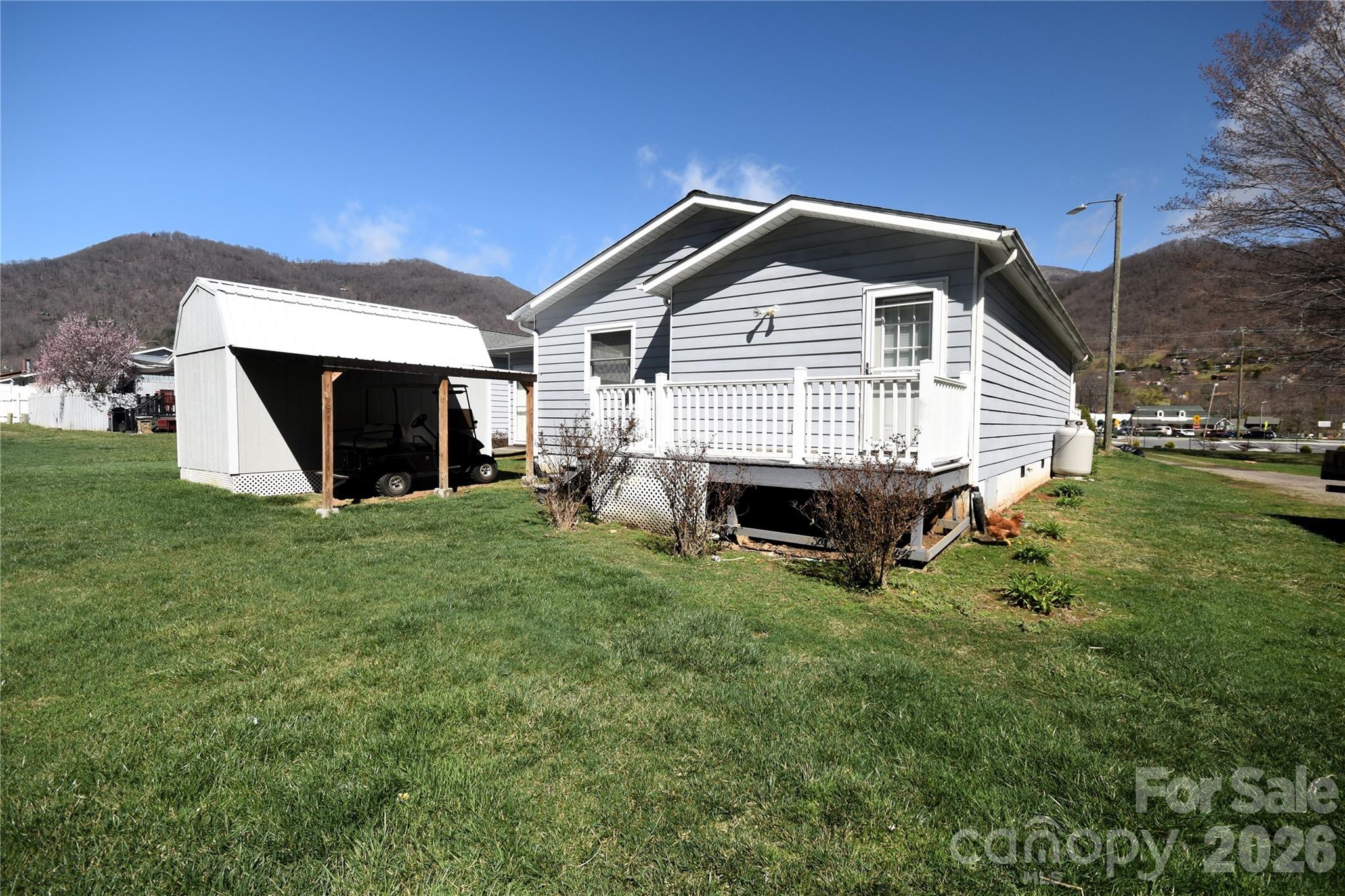148 Market Street — Maggie Valley