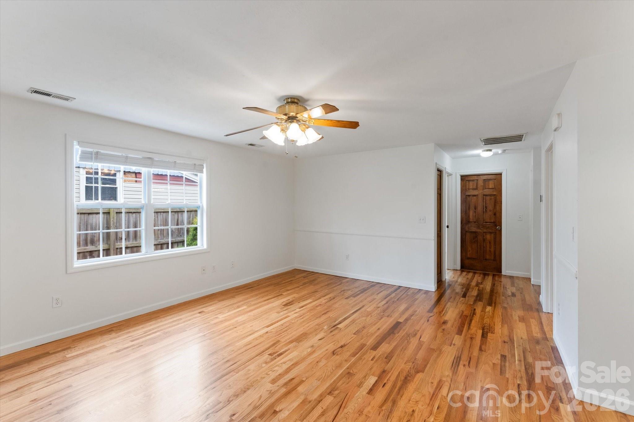 65 New Jersey Avenue — Asheville