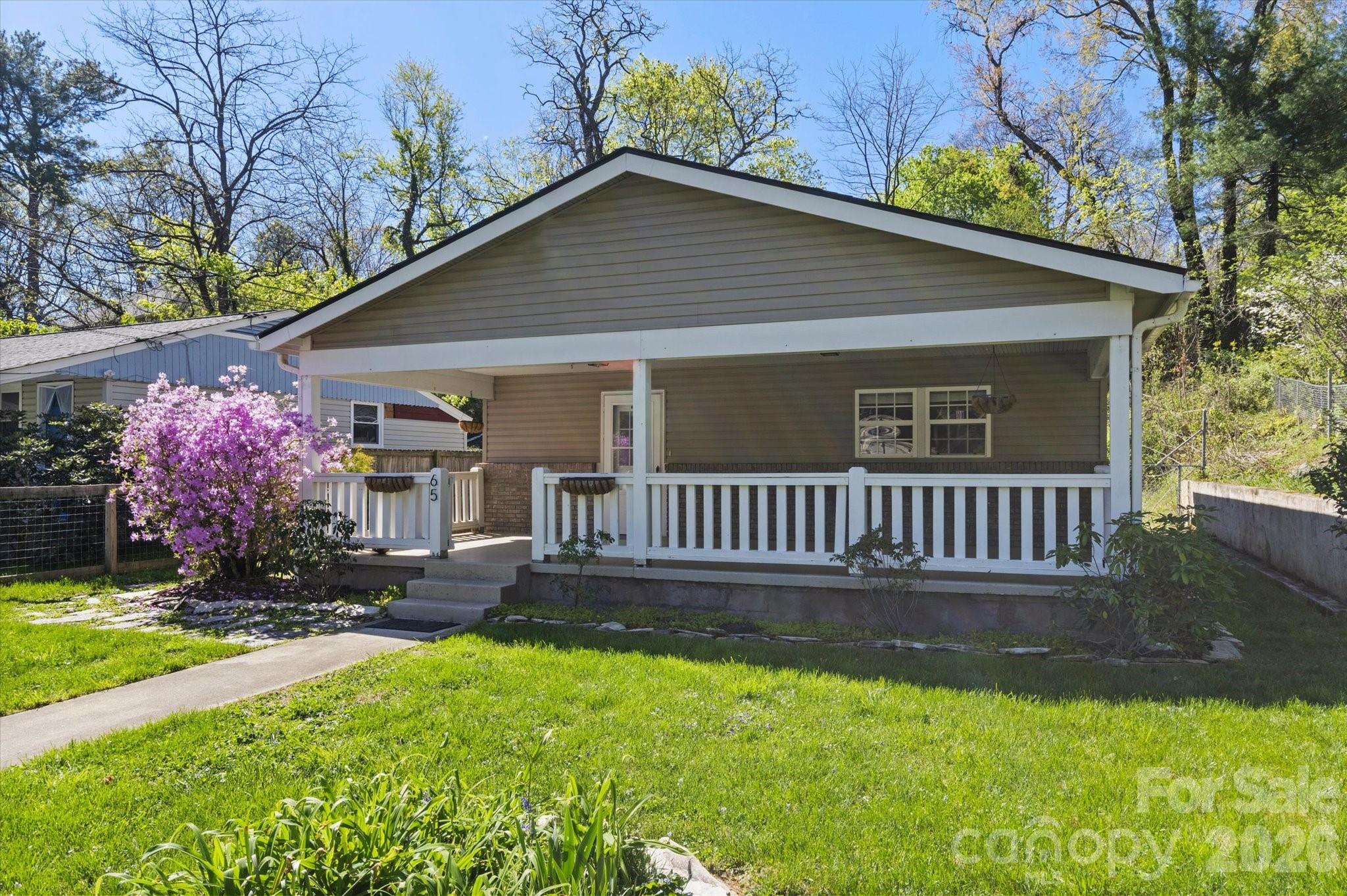 65 New Jersey Avenue — Asheville