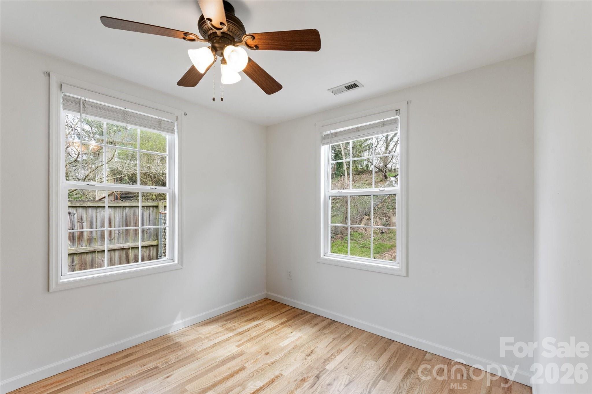 65 New Jersey Avenue — Asheville