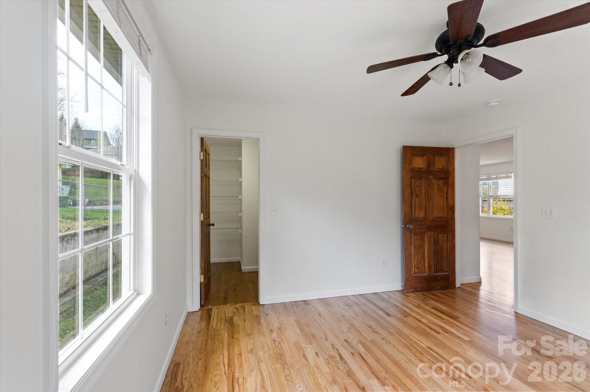 65 New Jersey Avenue — Asheville