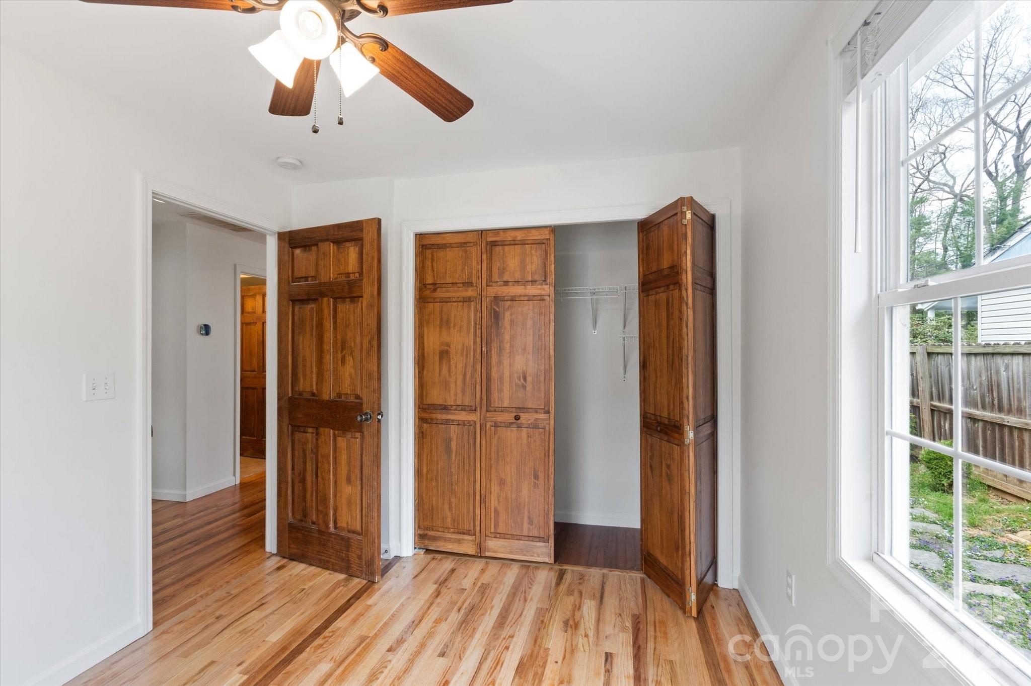 65 New Jersey Avenue — Asheville